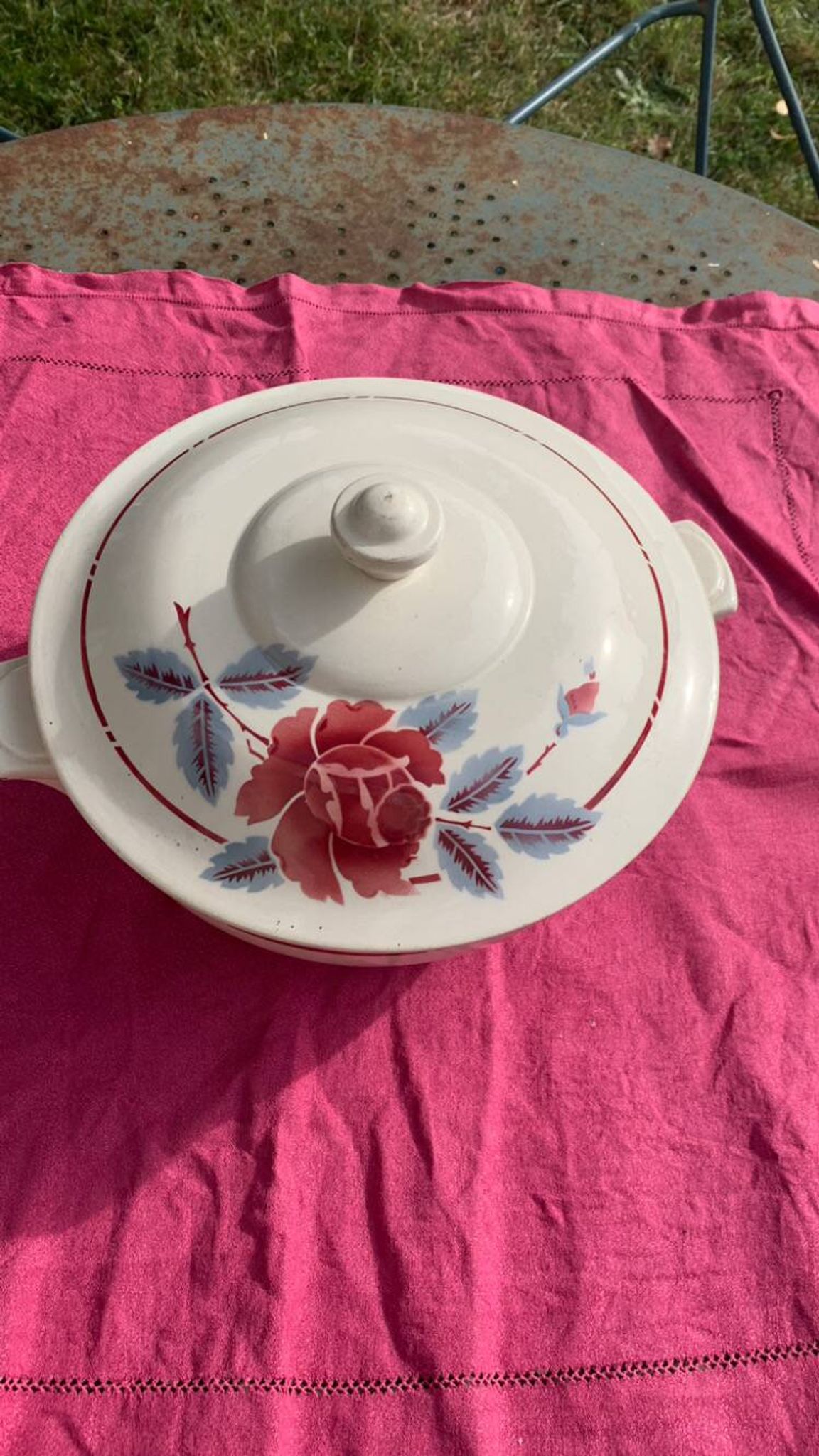 Old earthenware tureen, Hamage Moulin des Loups made in France, art deco