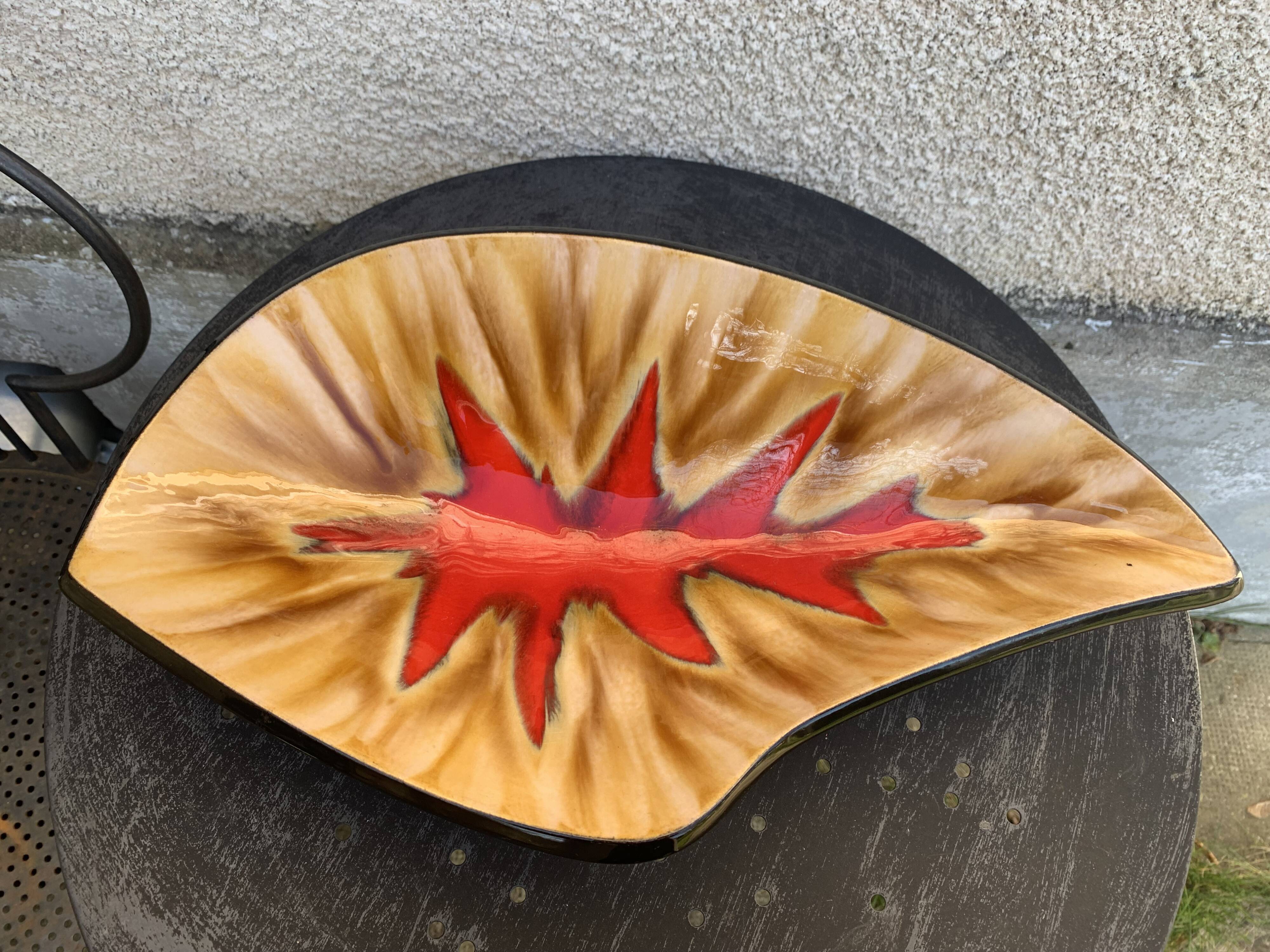 Fruit bowl in glazed ceramic, red design motif, Vallauris, vintage
