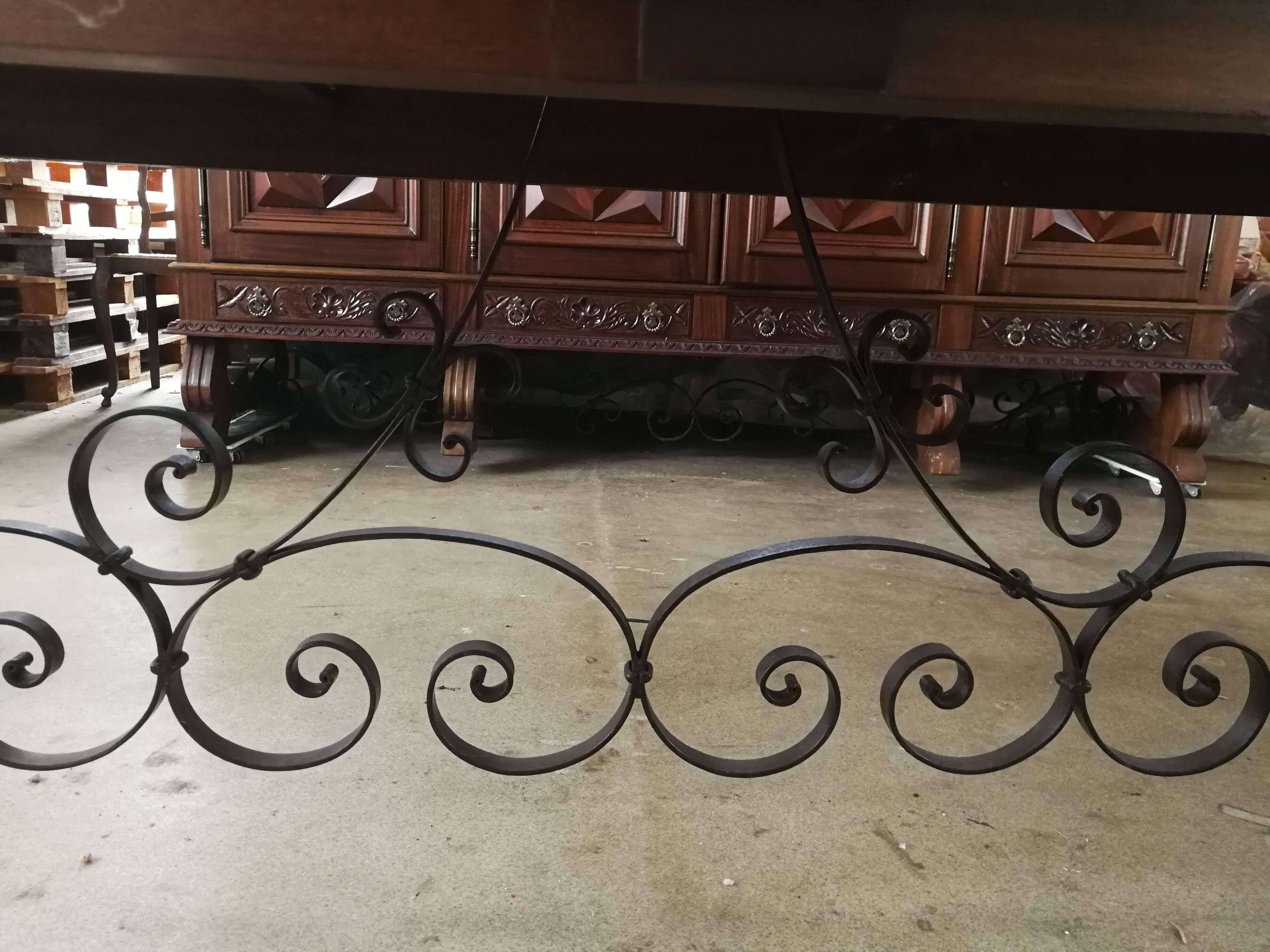 Reception table of 3.20 m