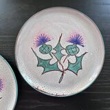 Pair of plates with thistle decoration
