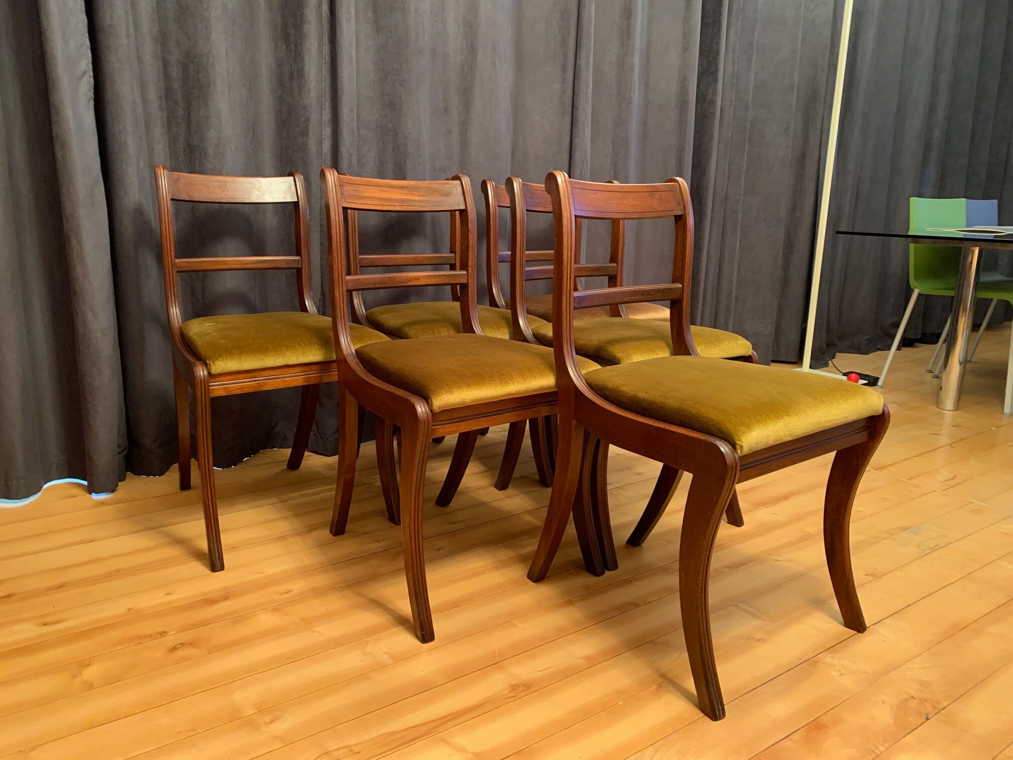 Ensemble de six chaises Regency Bevan Funnell Ltd Reprodux Angleterre années 1970