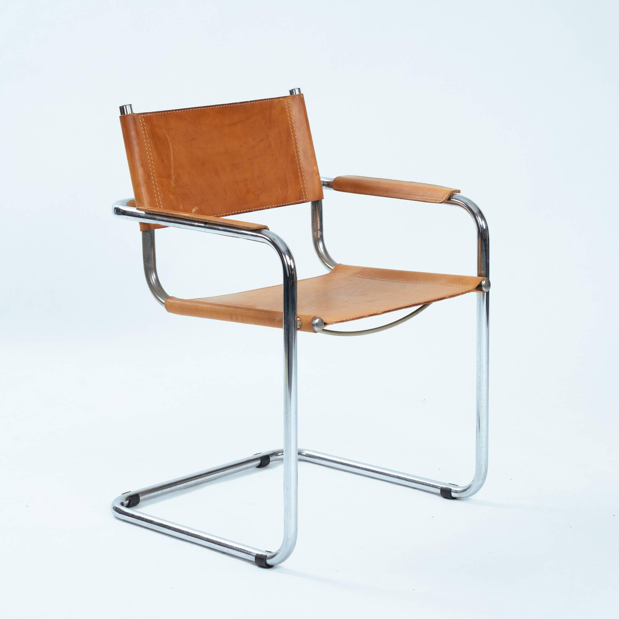 Set of 4 Cognac Leather Cantilever Bauhaus S 34 B 34 Chairs, 1970s