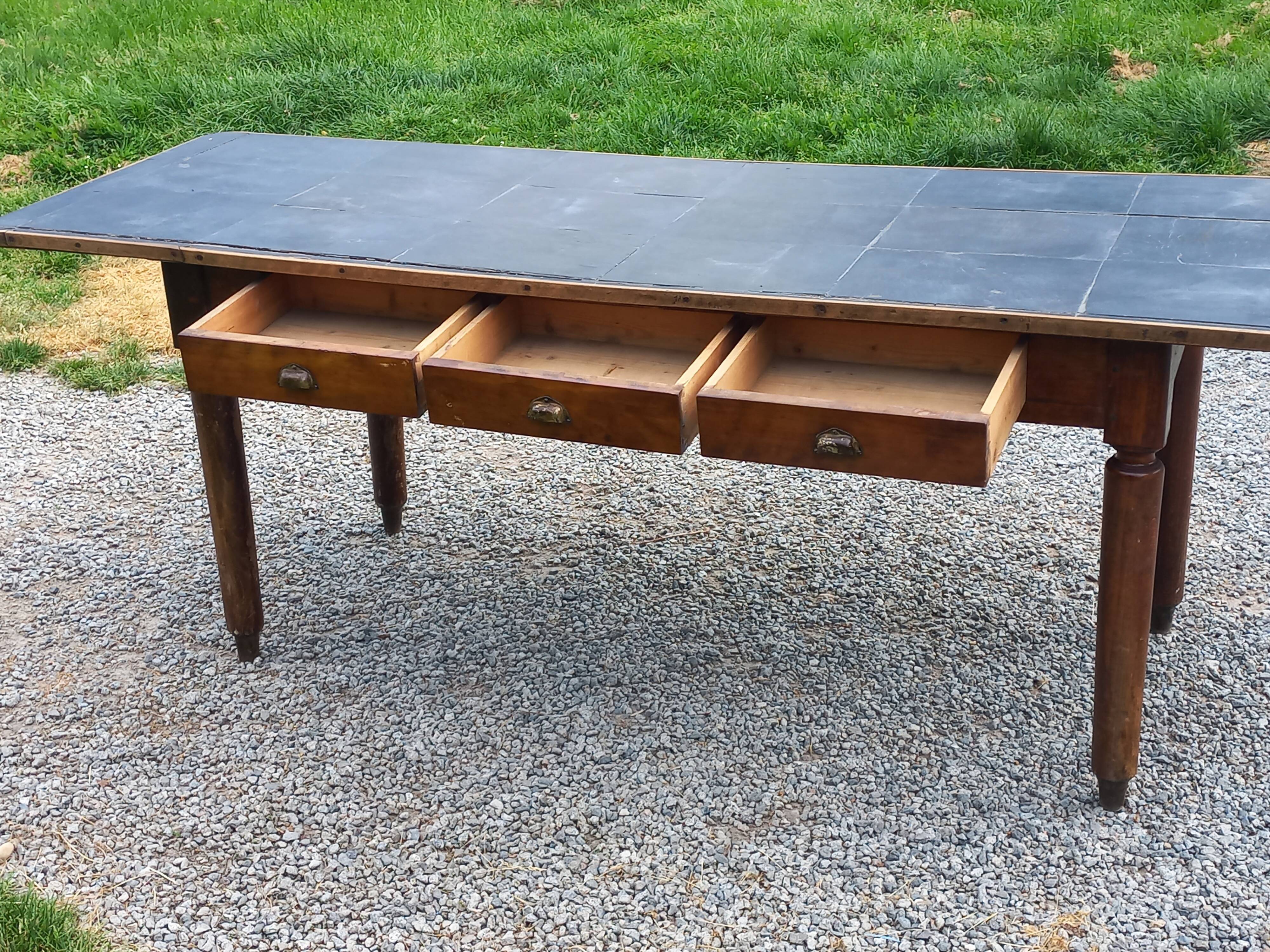 Farmhouse table, late 19th/early 20th century, 6 drawers, slate top 2