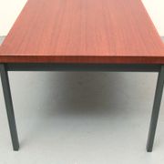 Table basse des années 1960 en teck et métal