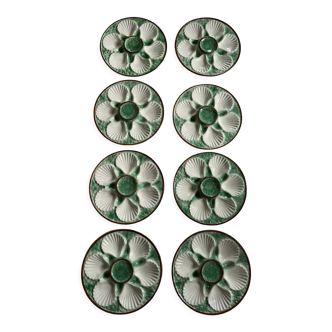 Set of oyster plates in slip