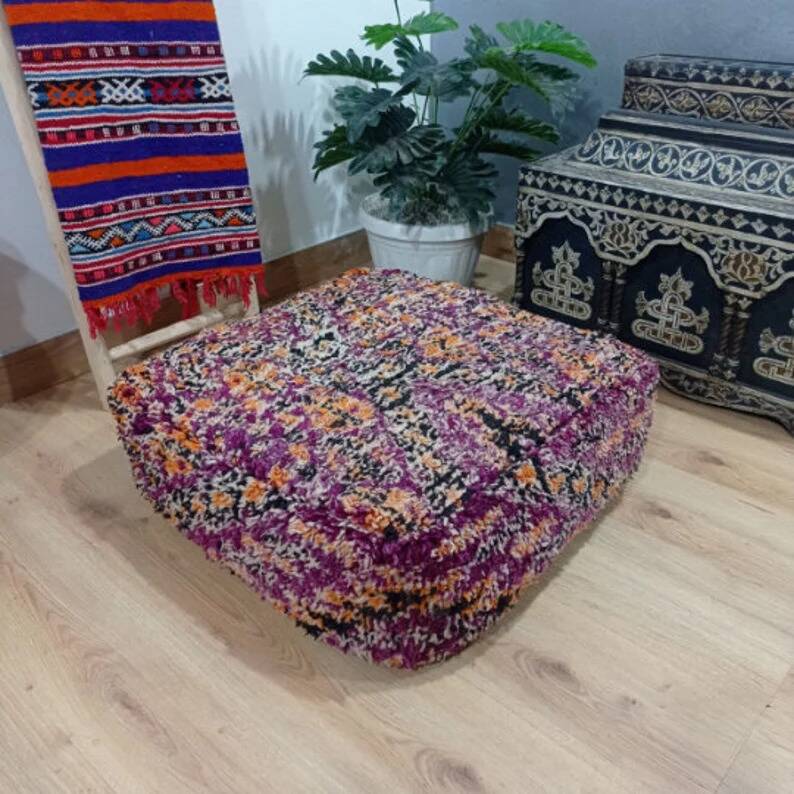 Handmade Berber pouf in wool 60 X 60 X 20 CM