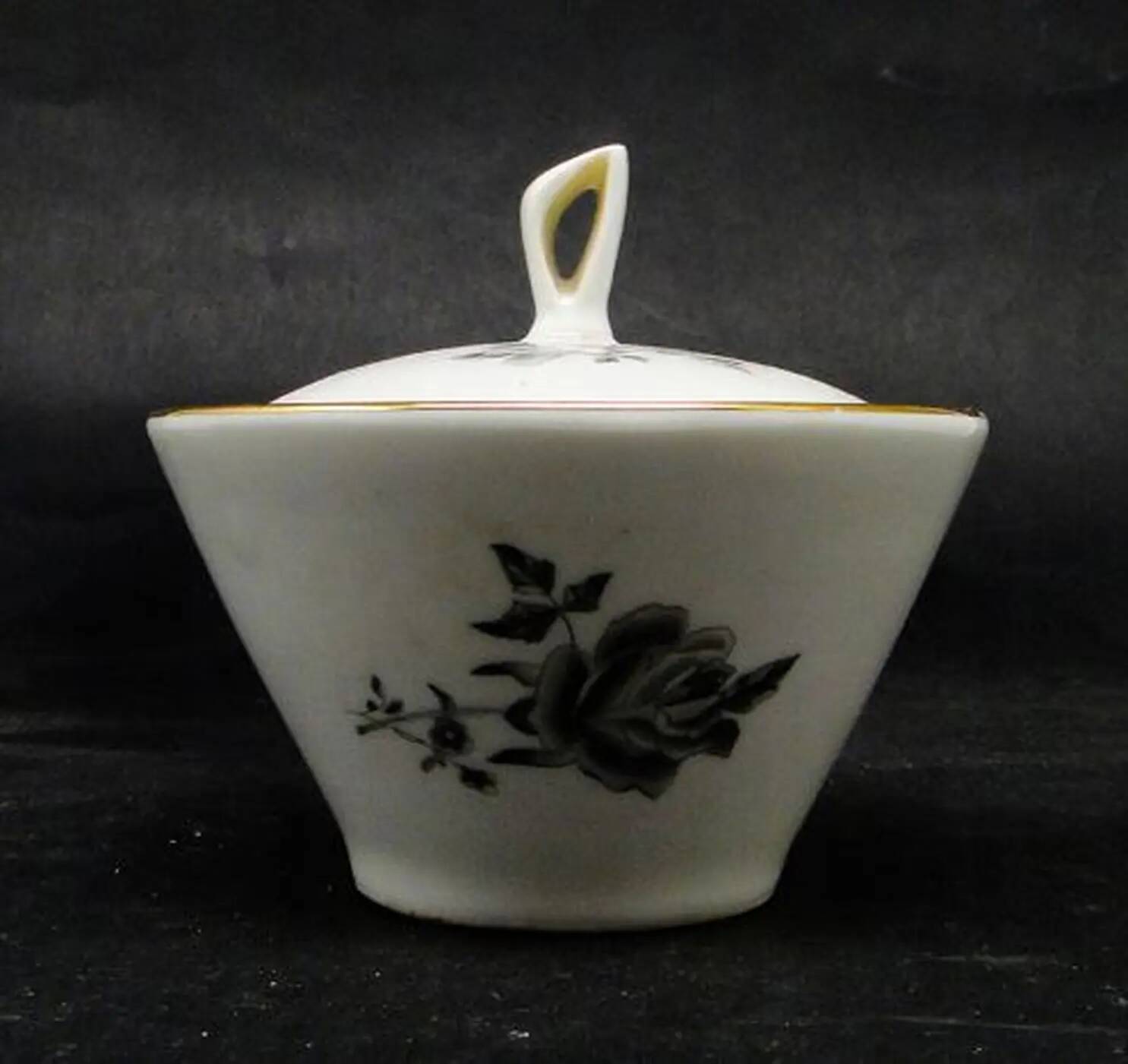 Art Nouveau sugar bowl, cream ceramics, Ćmielów, Poland, 1960s
