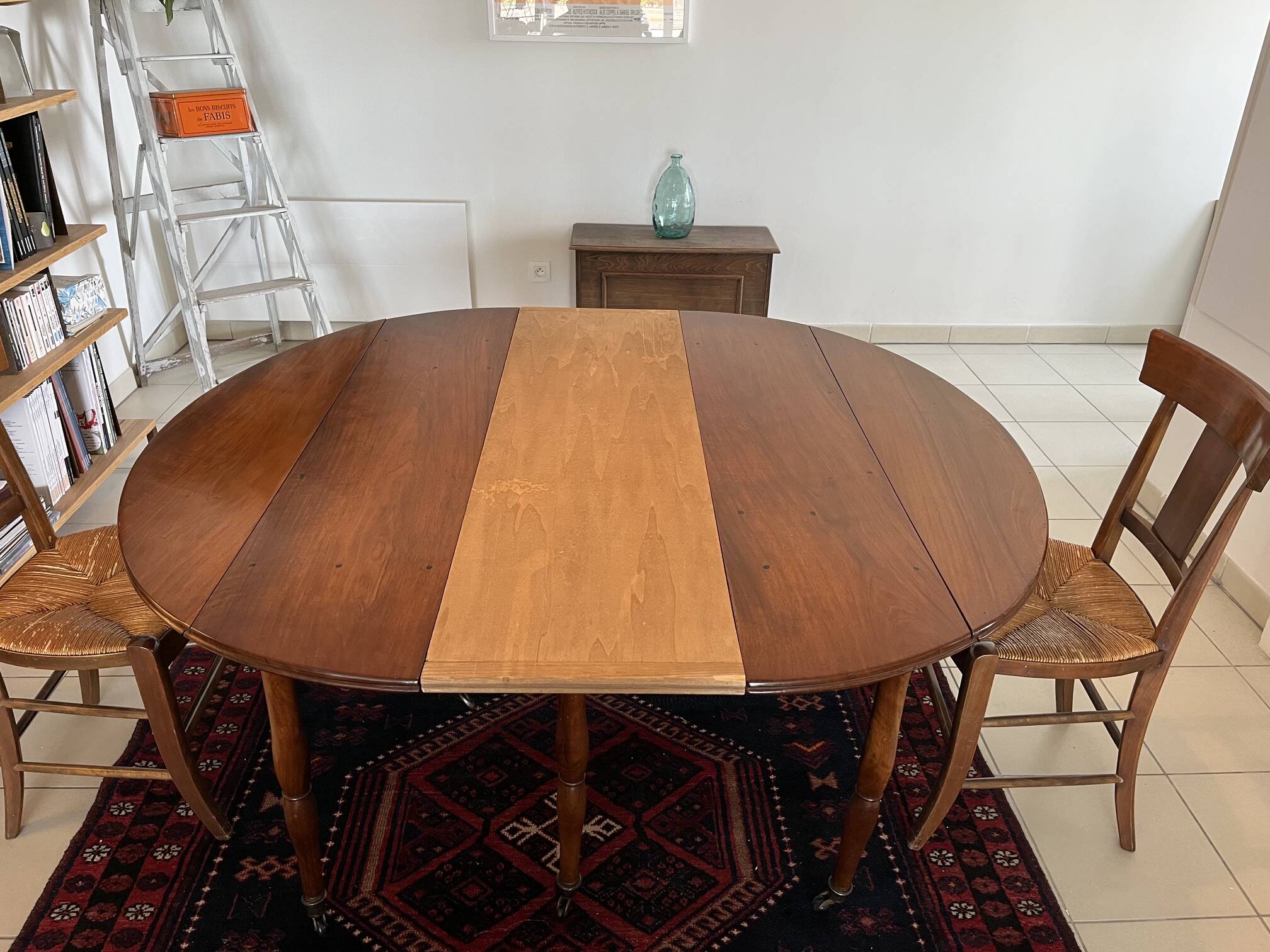 Table 6 pieds ouvrante en noyer 19ème