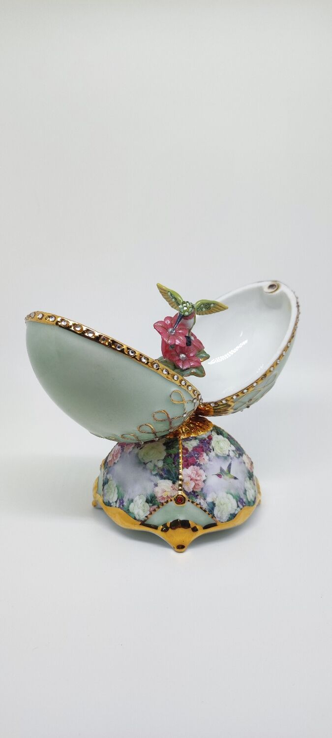 Lena Liu's music box