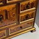 Cabinet d'art en marqueterie allemande