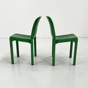 Set of 4 green Selene chairs by Vico Magistretti for Artemide, 1970.