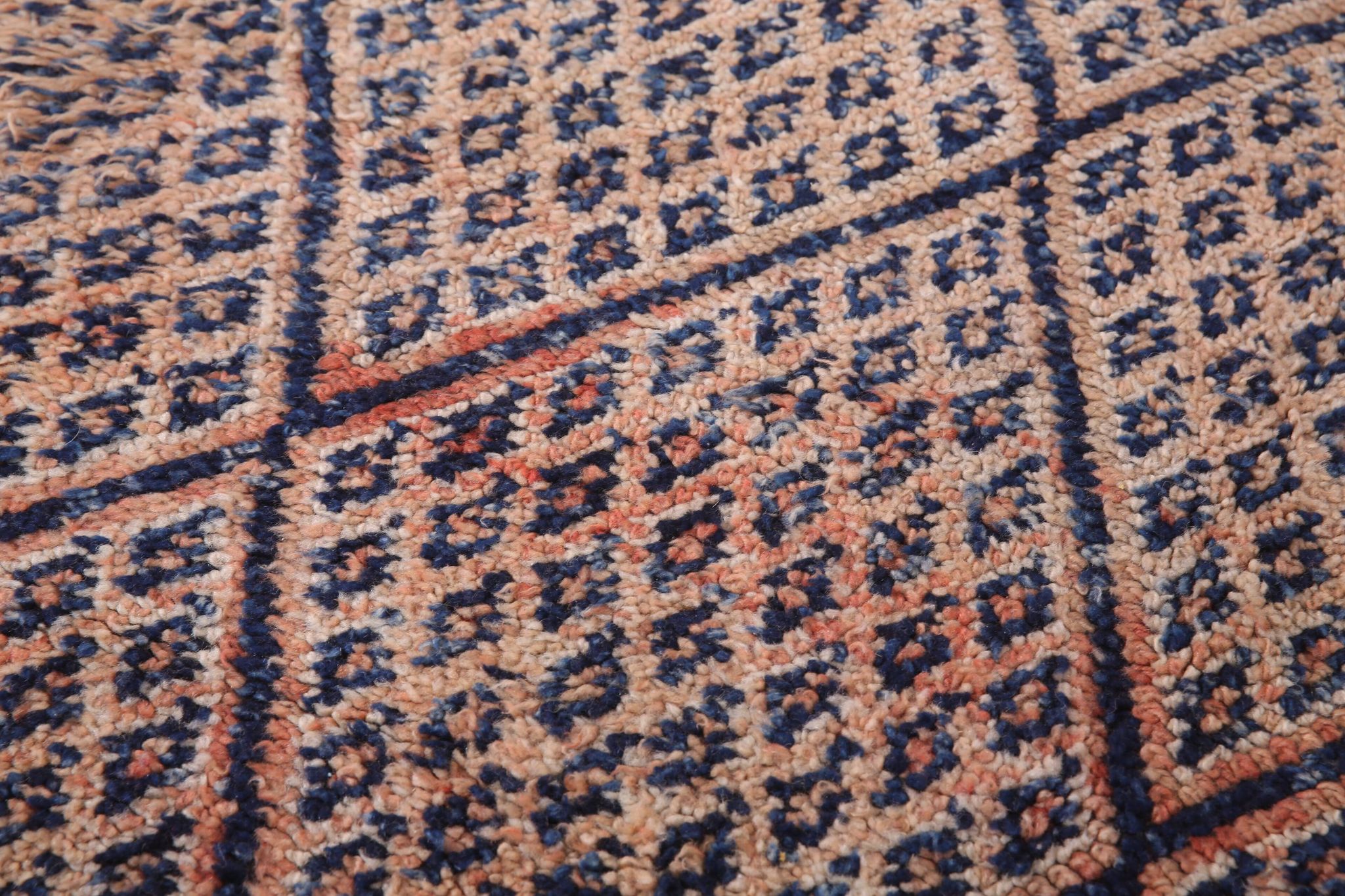 Vintage Beni Mguild Rug 197 x 316 cm - Vintage Moroccan Rug, Old Berber Rug