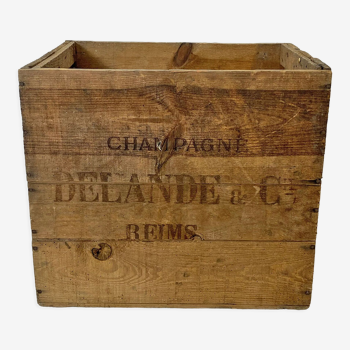 Caisse en bois "Champagne Delande et Cie"