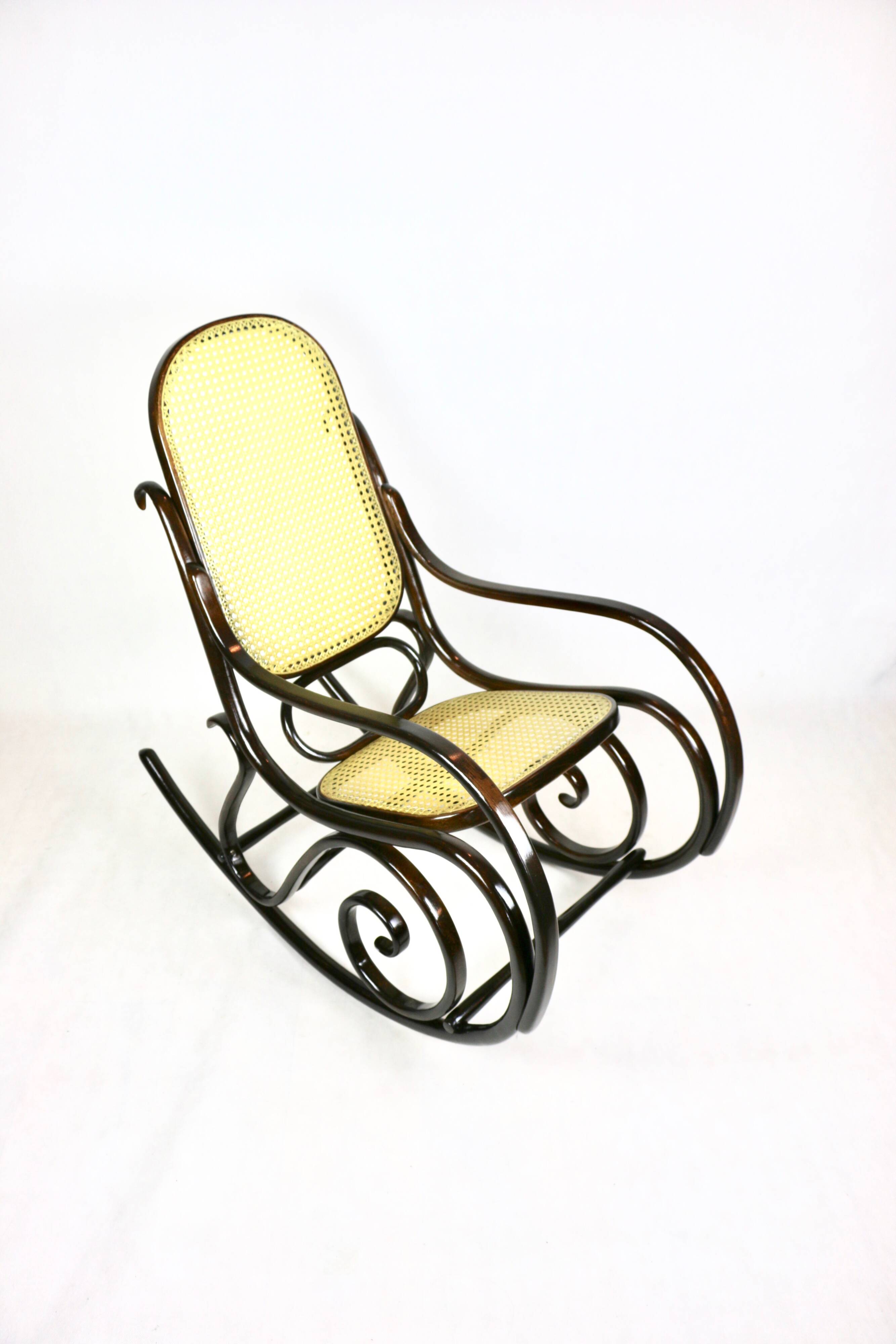 Vintage Brown Rocking Chair by Michael Thonet