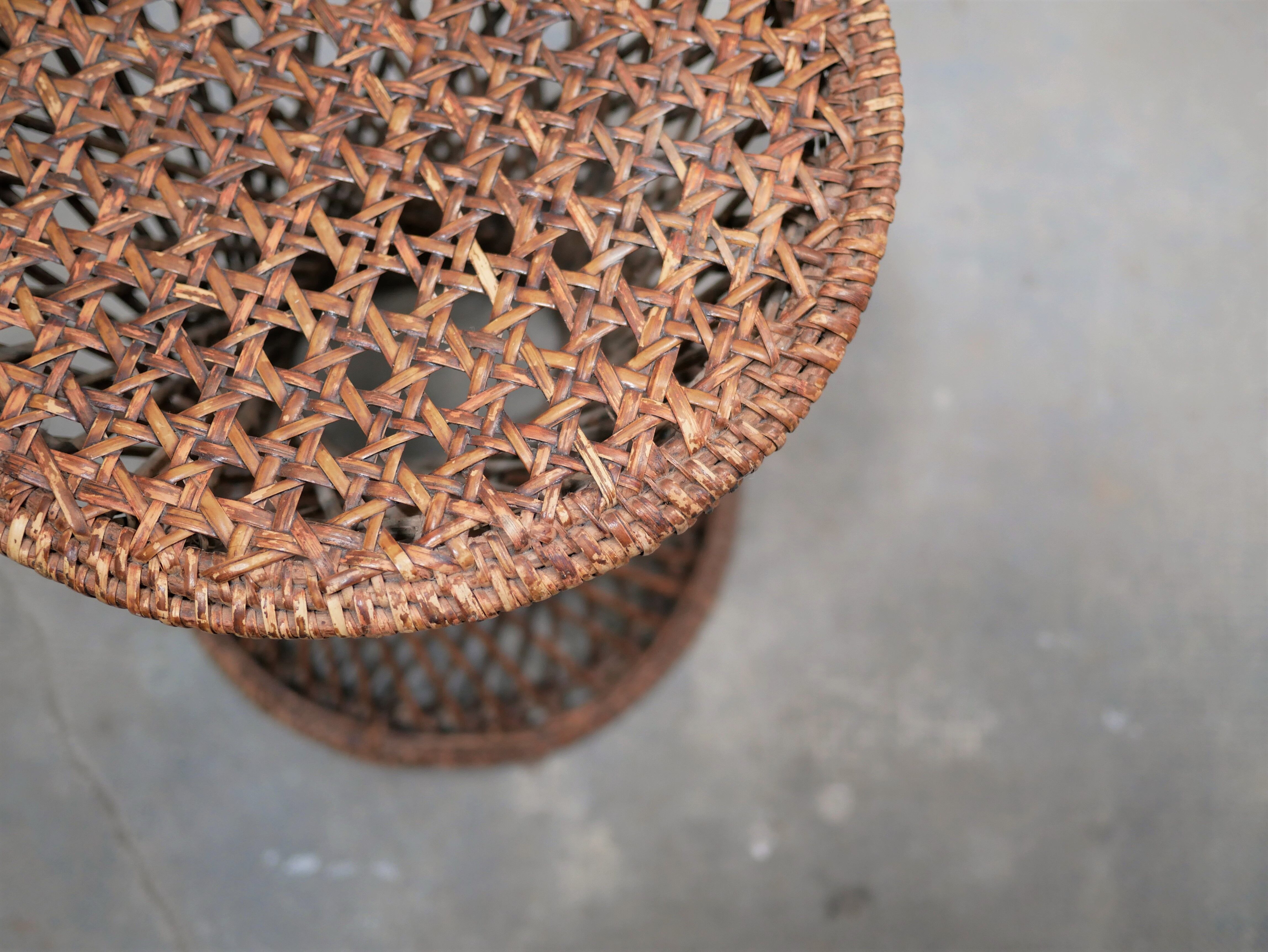 Table d'appoint diabolo vintage en rotin