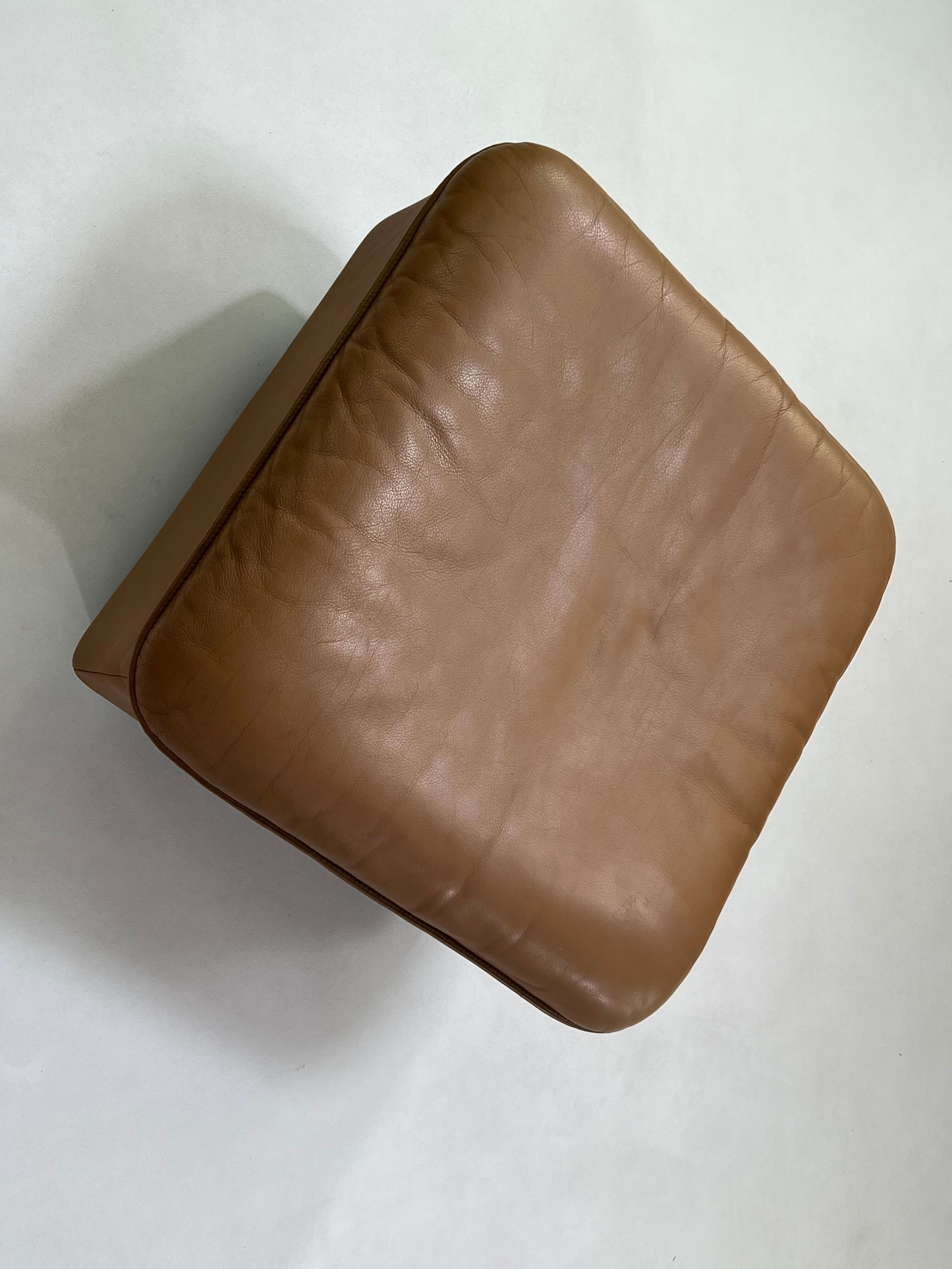 Ottoman leather DS 49 years 80 by De Sede
