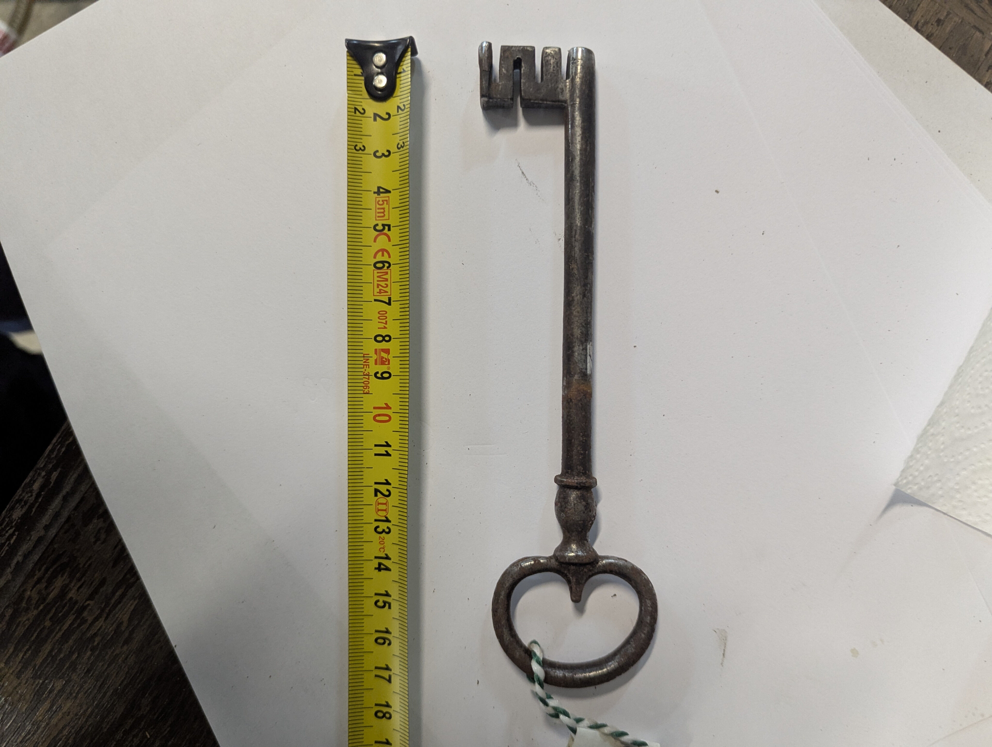 Kussenkast rosewood wardrobe from the late 17th century