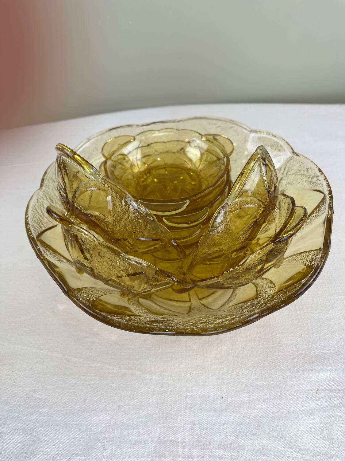 Amber Art Deco service