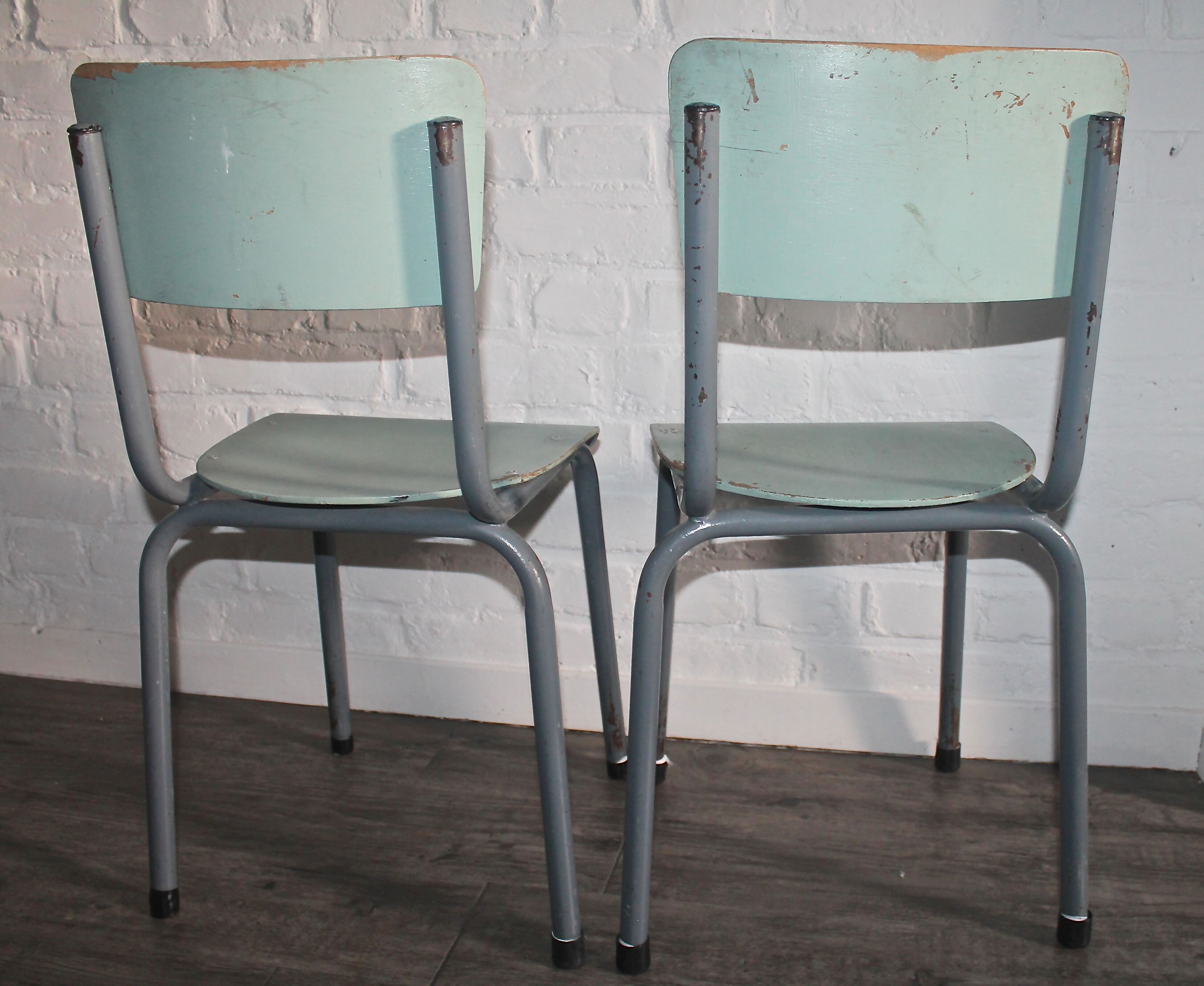 2  chairs