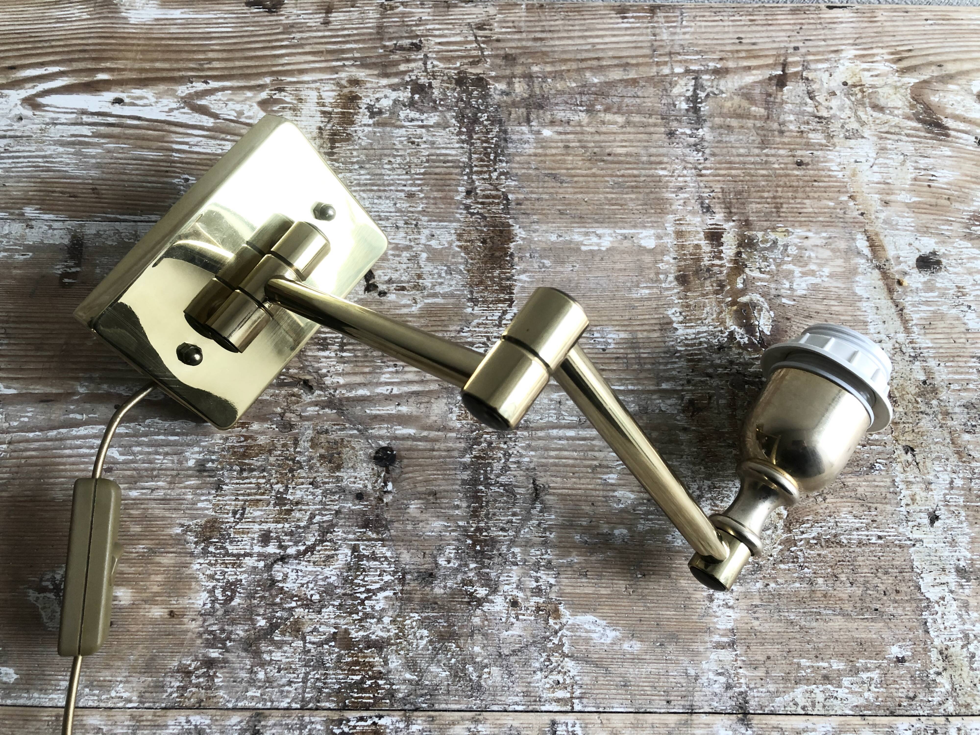 Deschuytener brass articulated wall lamp