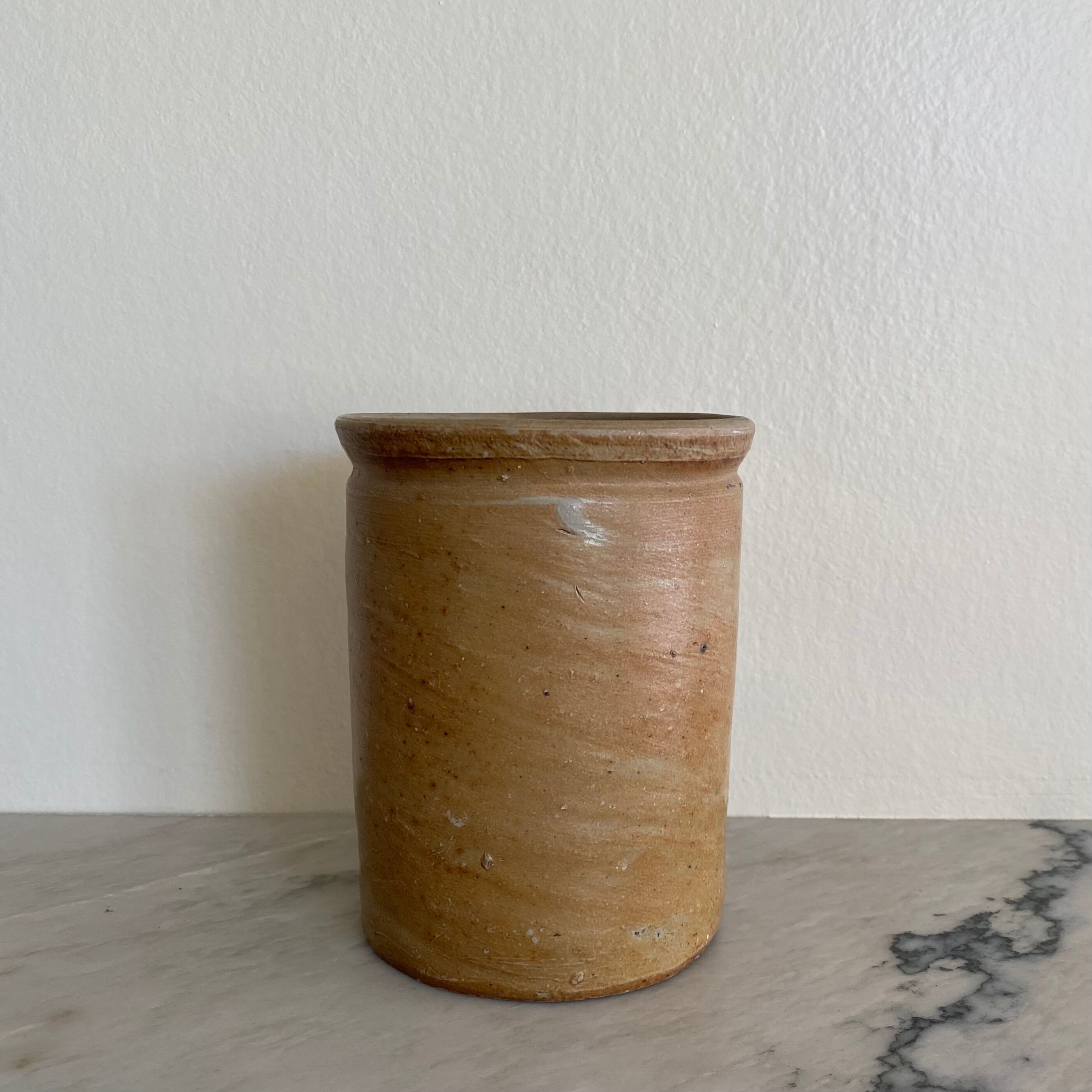 Stoneware utensil pot