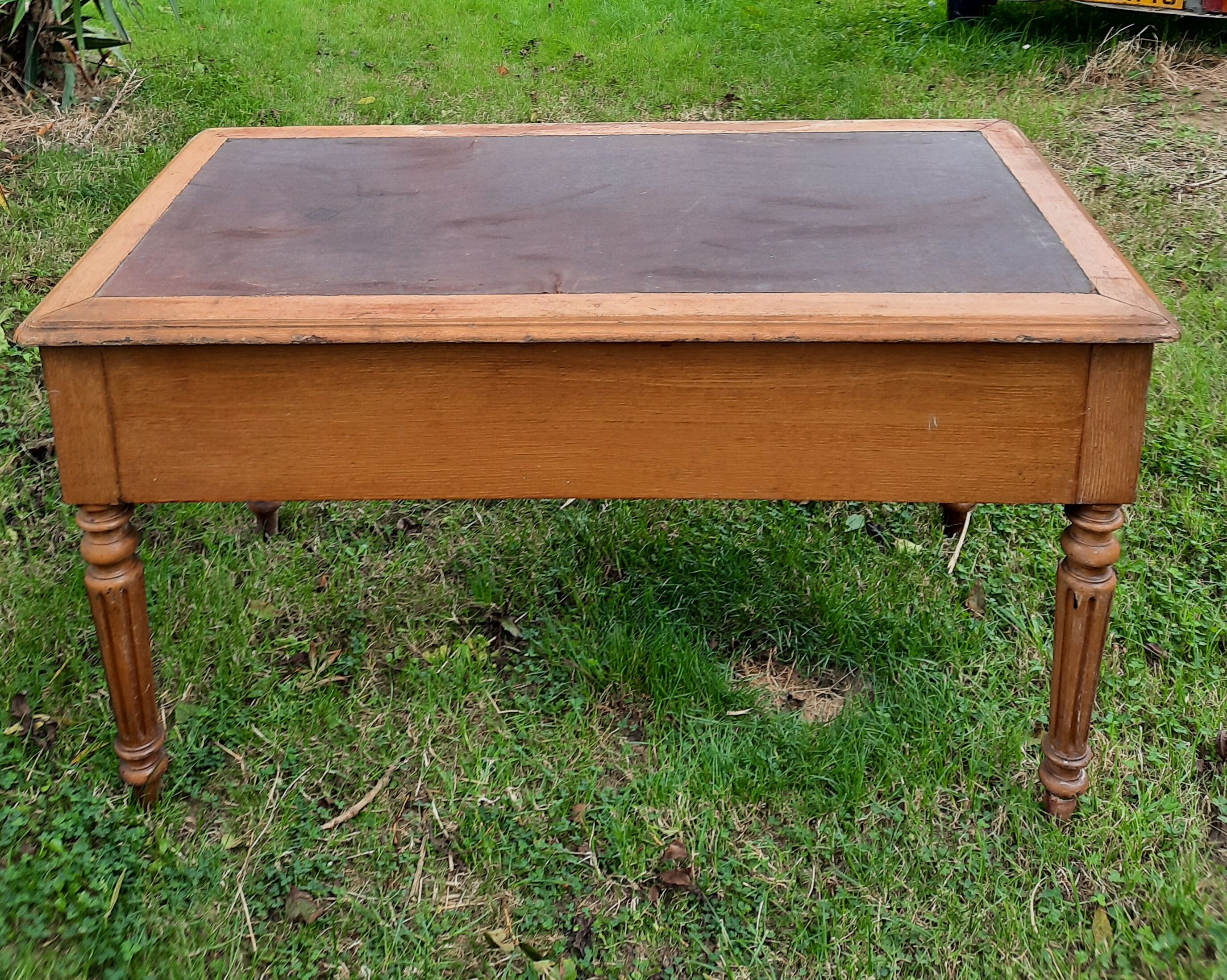 Burreau flat louis XV I style