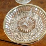 Plats et ramequins en verre ciselé et métal argenté