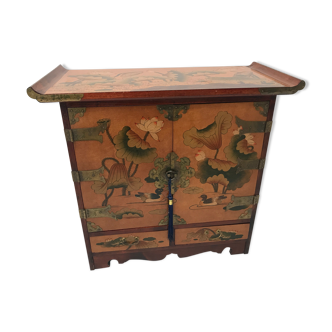 Table de chevet chinoise dessus d'aile des années 60-70