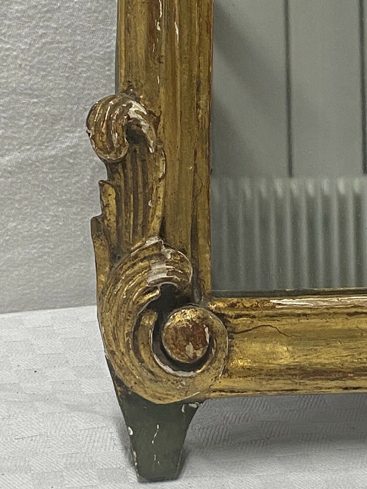 Wooden mirror and gilded stucco decoration palmette era Louis XV 18th 31x45cm