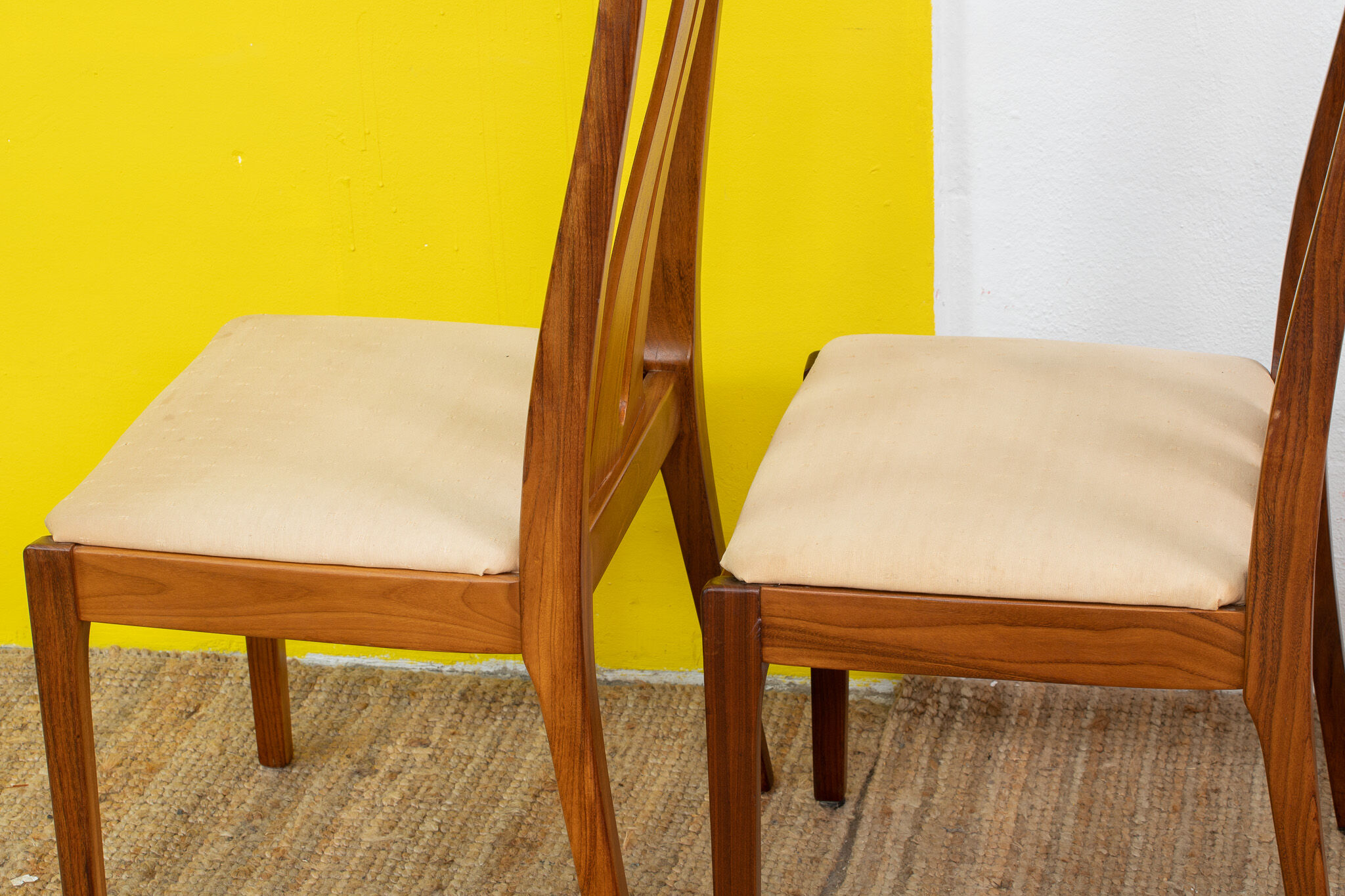 Vintage scandinavian chair series – 47 cm