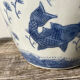 Vase chinois bleu et blanc poisson