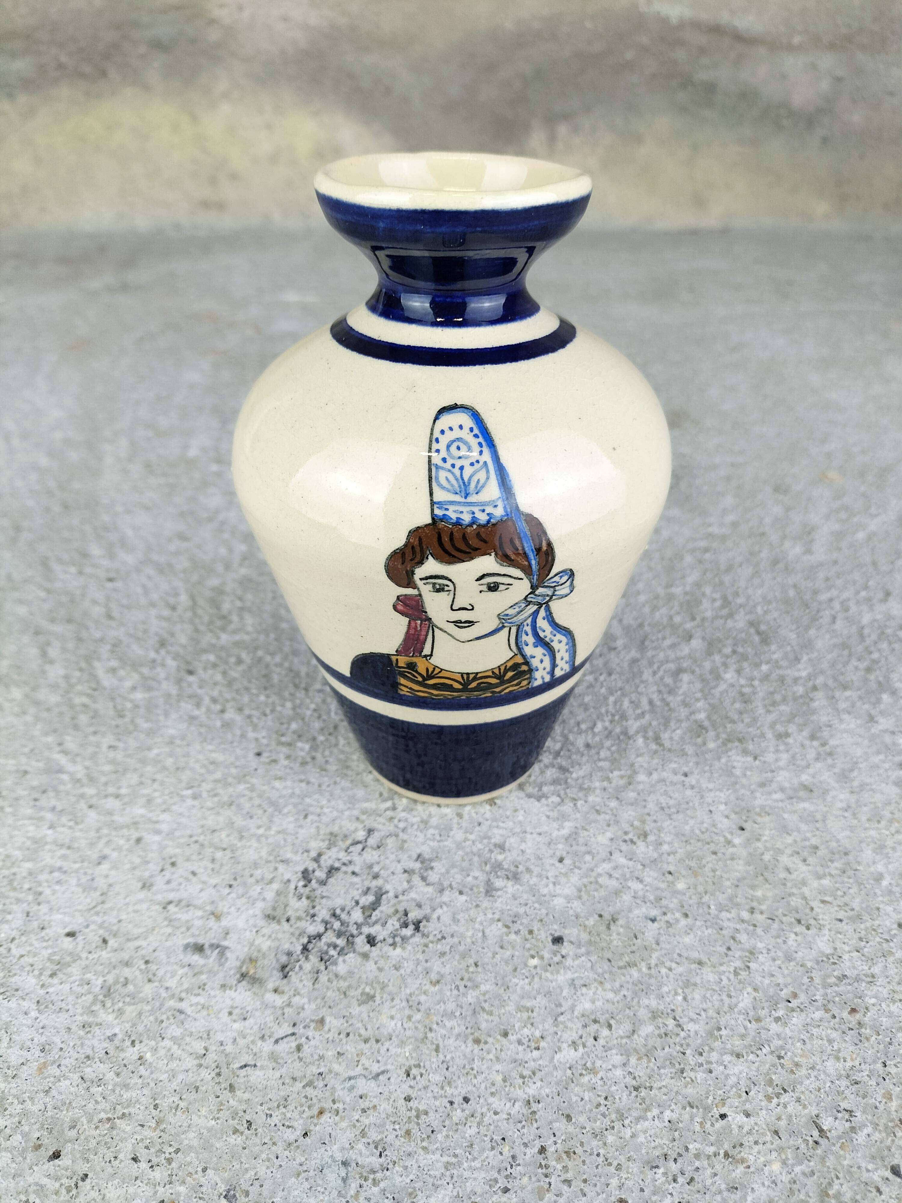 Petit vase Henriot Quimper