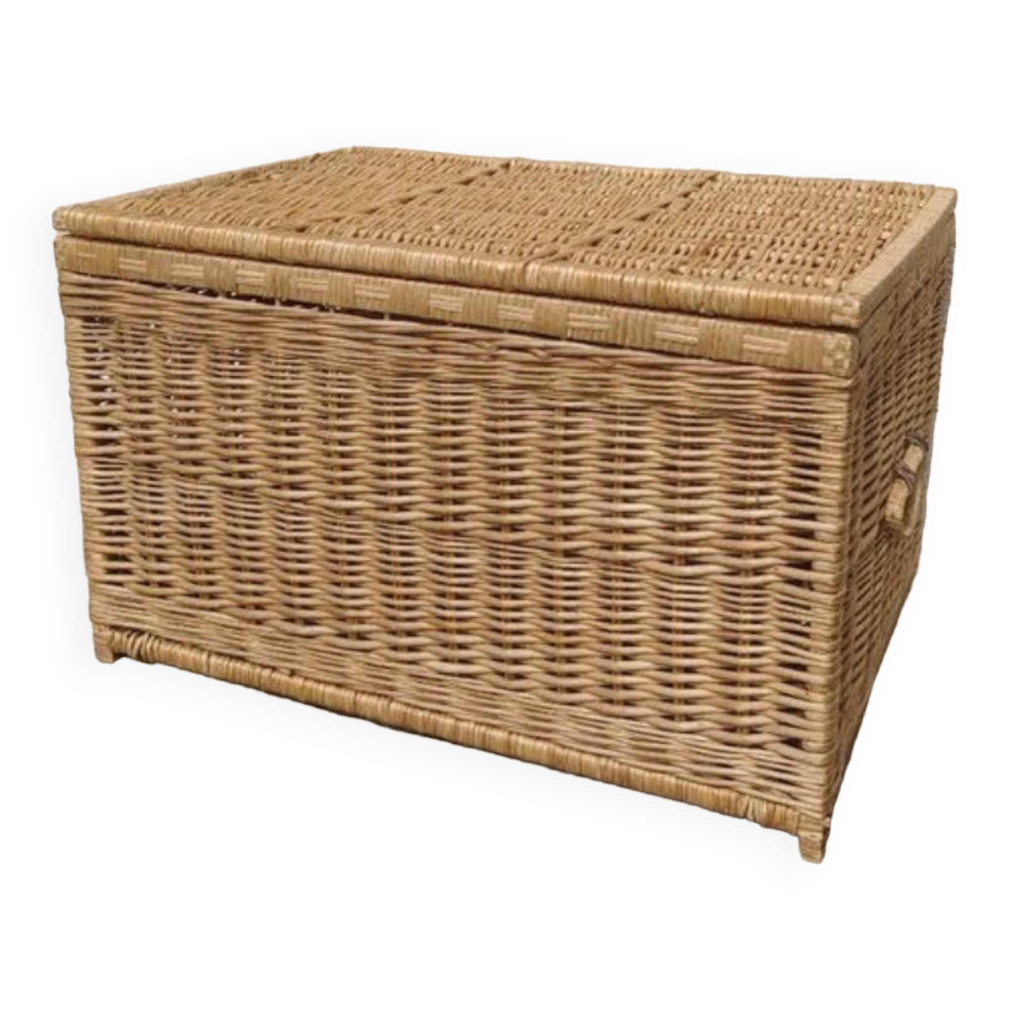 Large rattan wicker chest/trunk