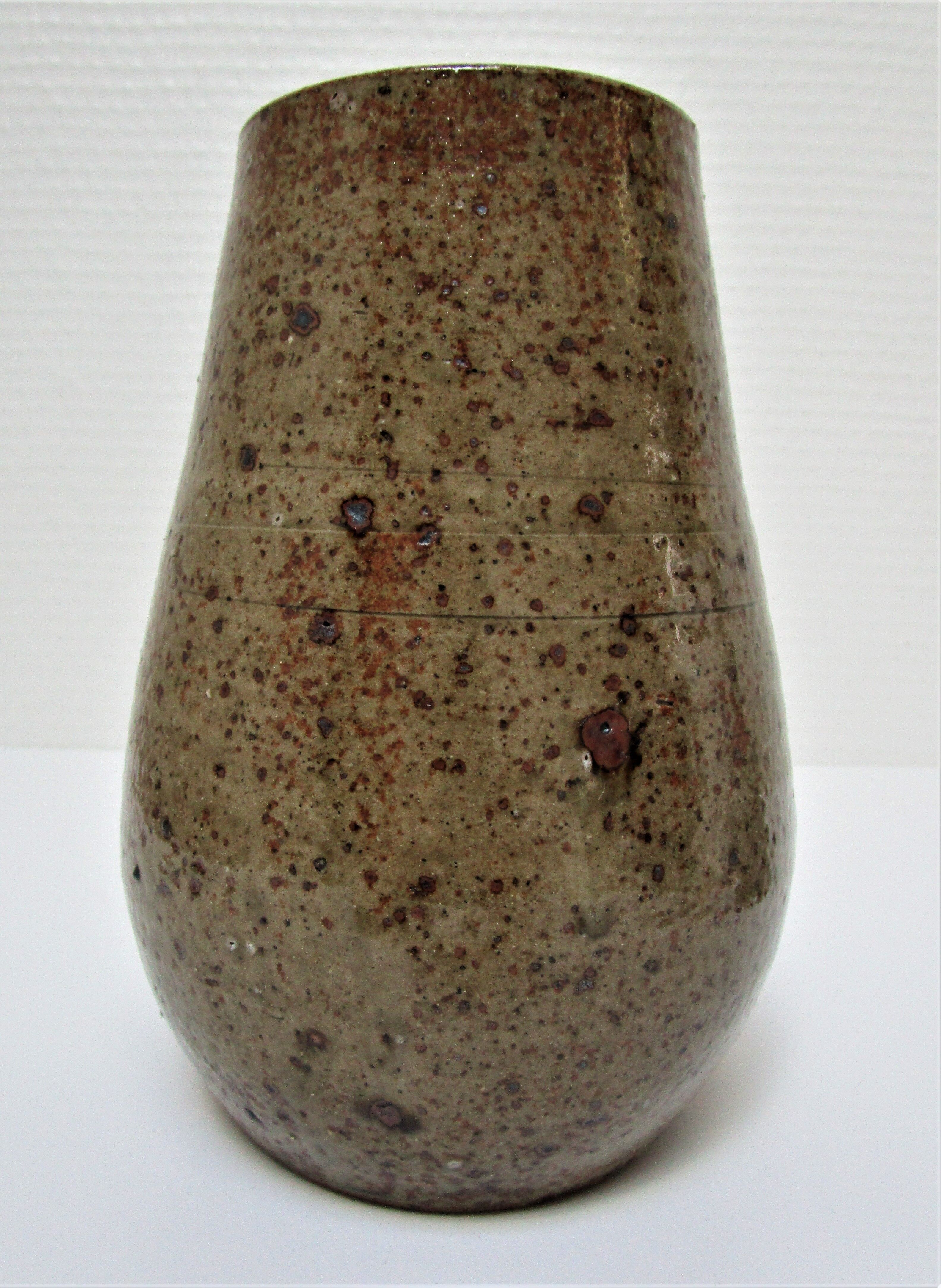 Trio de vases en grès émaillé bleu brun et blanc