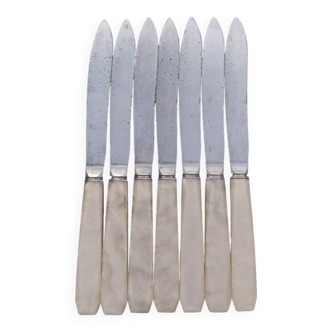 Set of 7 bakelite handle knives (ivory imitation)