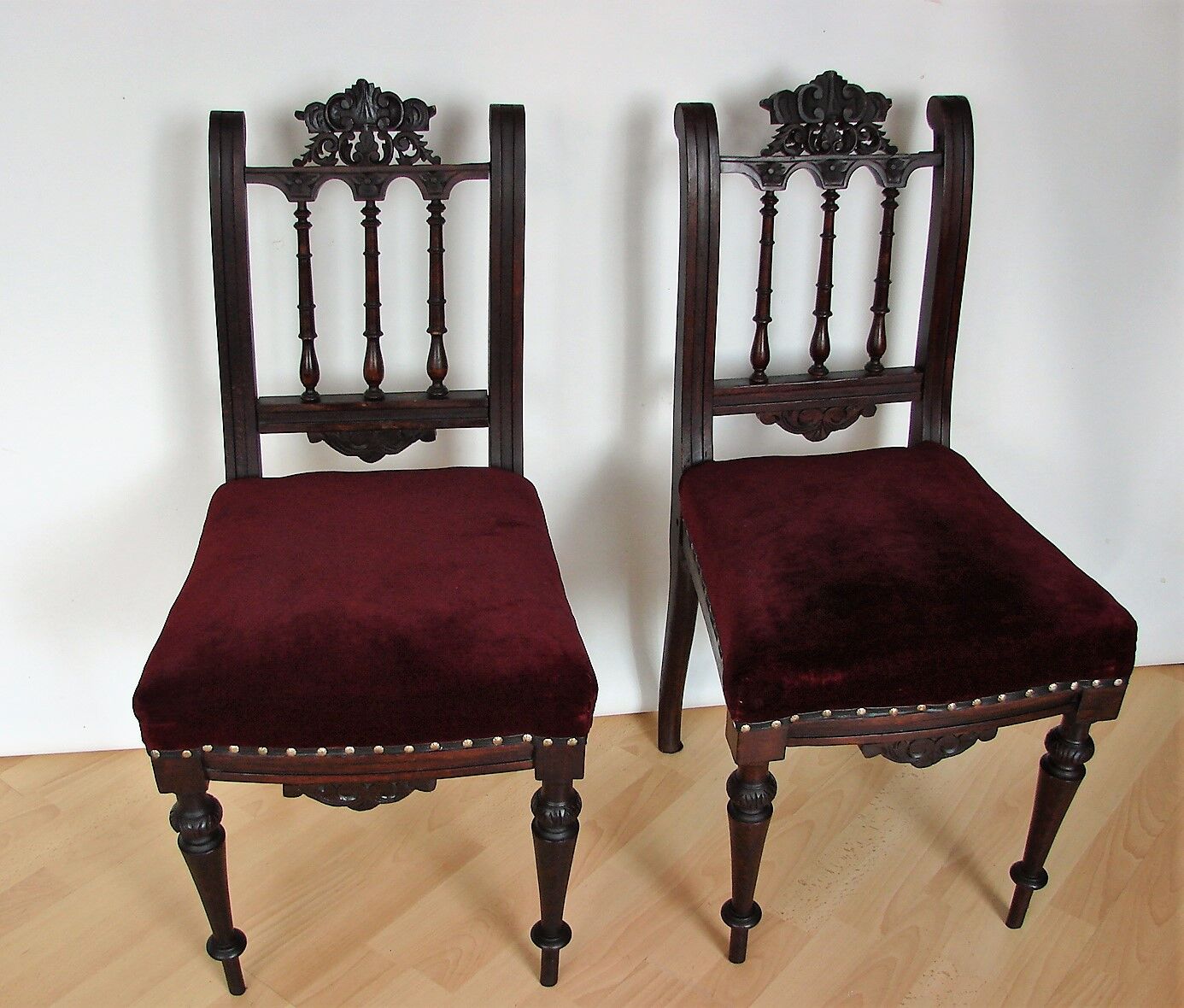 Pair of chairs from the 19th century