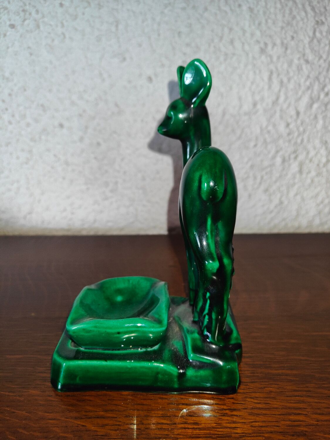 Saint Clement earthenware ashtray representing 1 doe signed Green