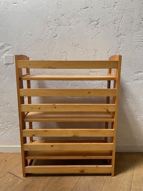 Bookcase wooden shelf