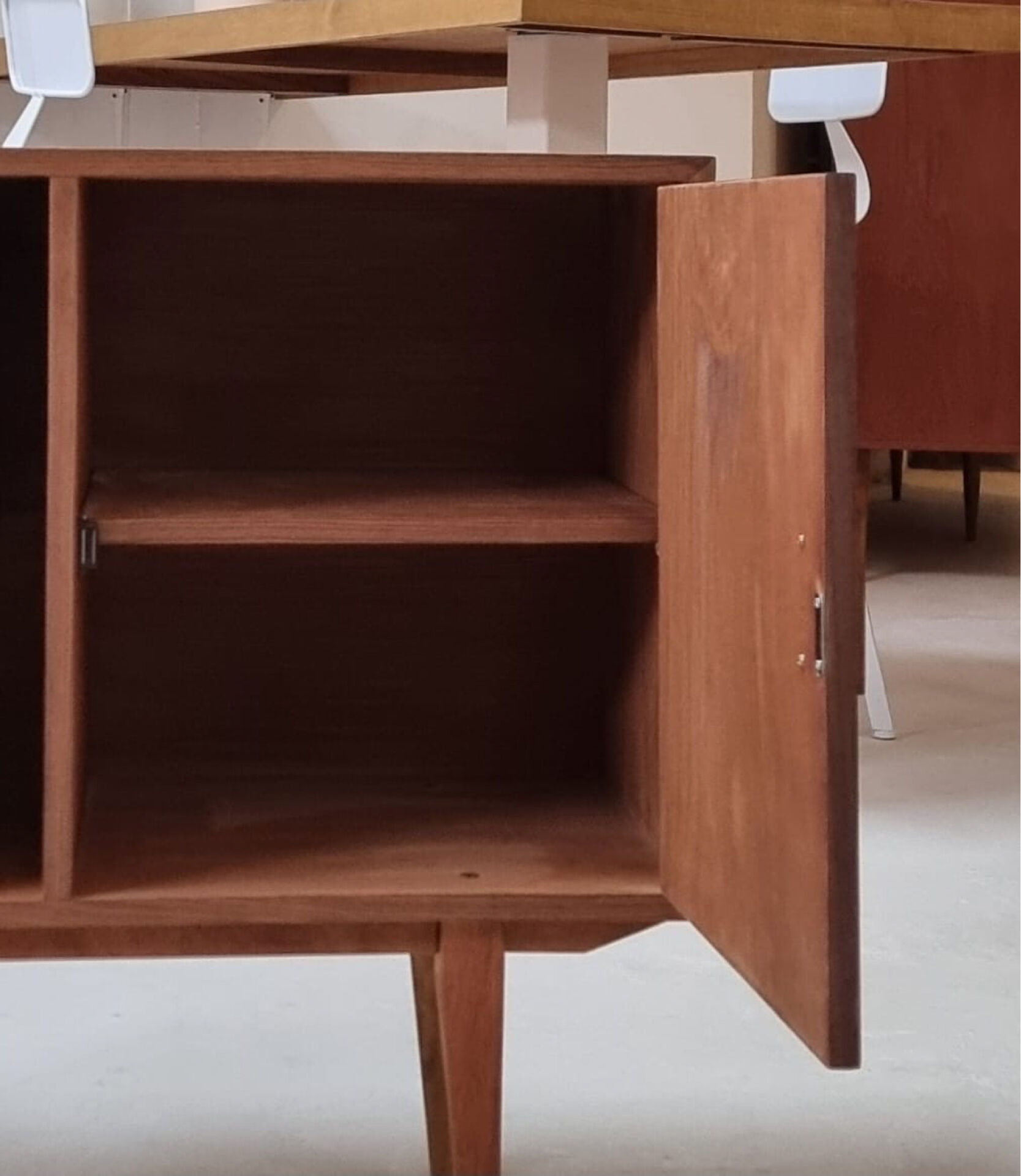Vidar record cabinet