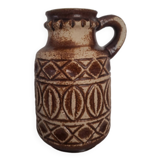 Vintage vase with handle