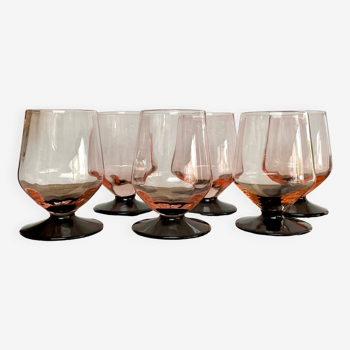 6 small pink glasses with black stem