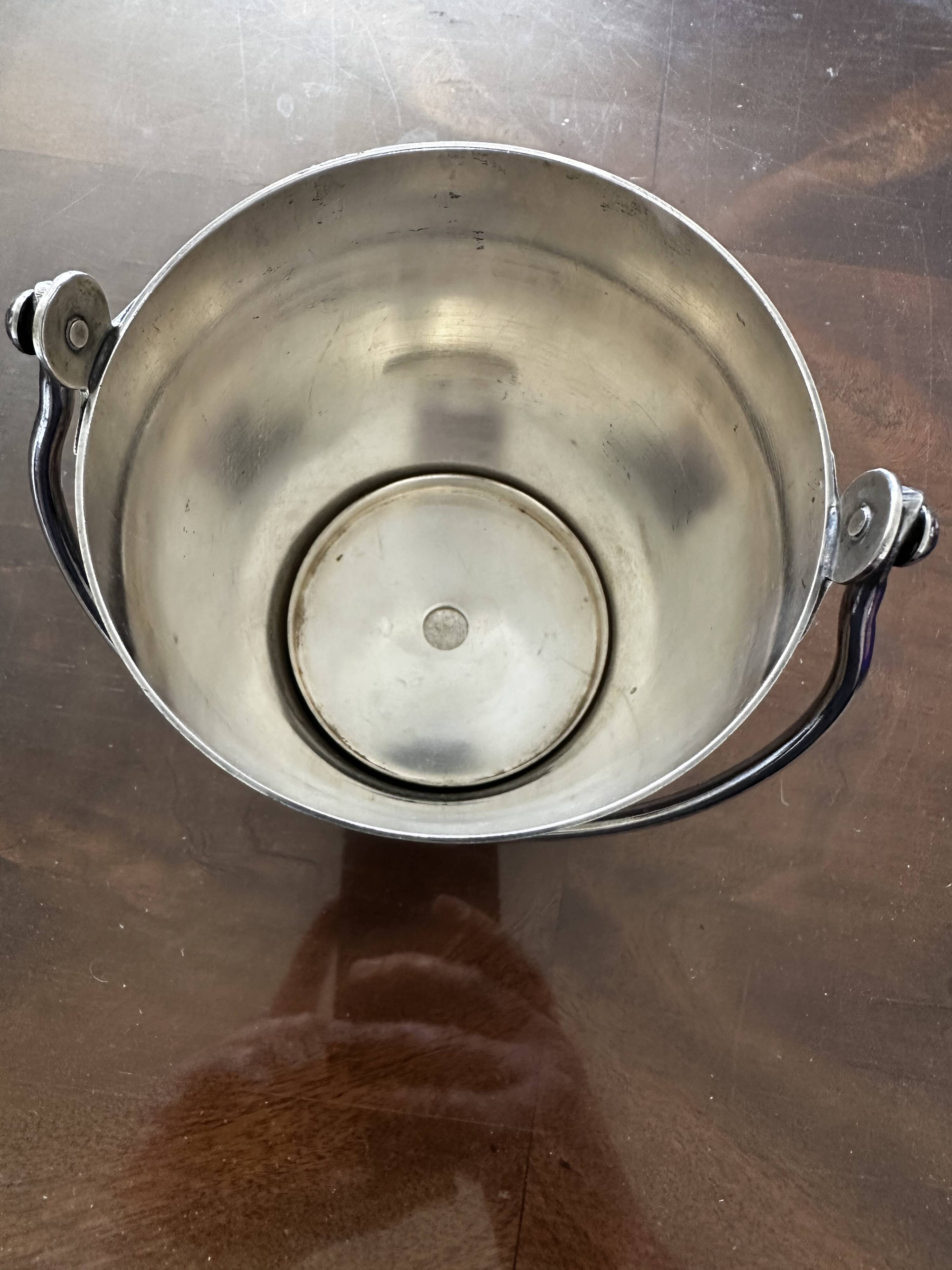 Ice bucket, 1930s period, silver-plated metal, 11 cm high