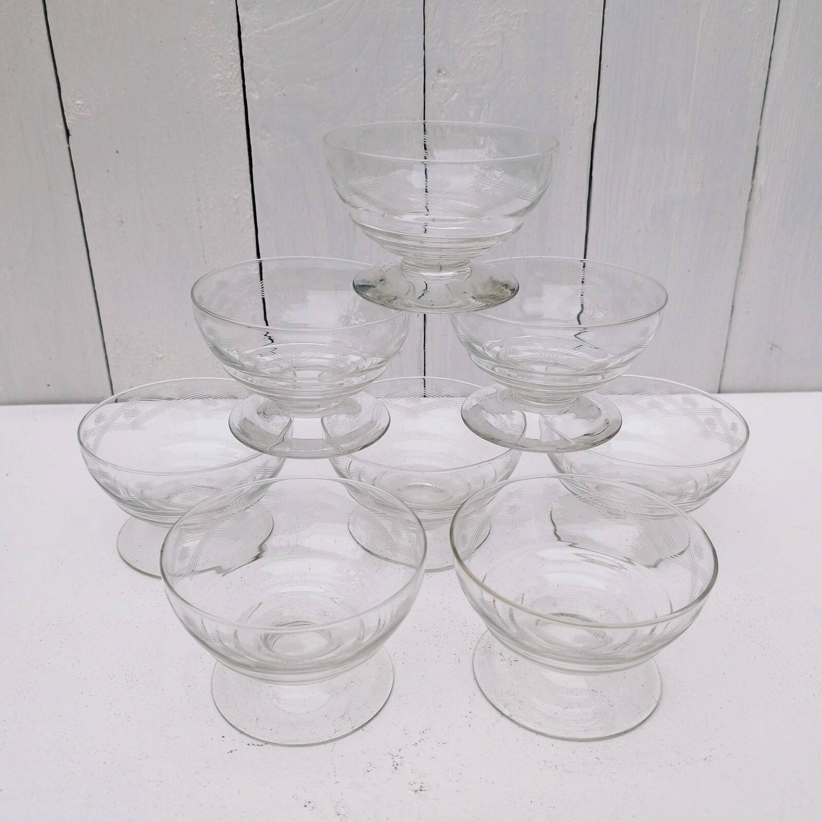 8 chiseled frieze crystal champagne glasses