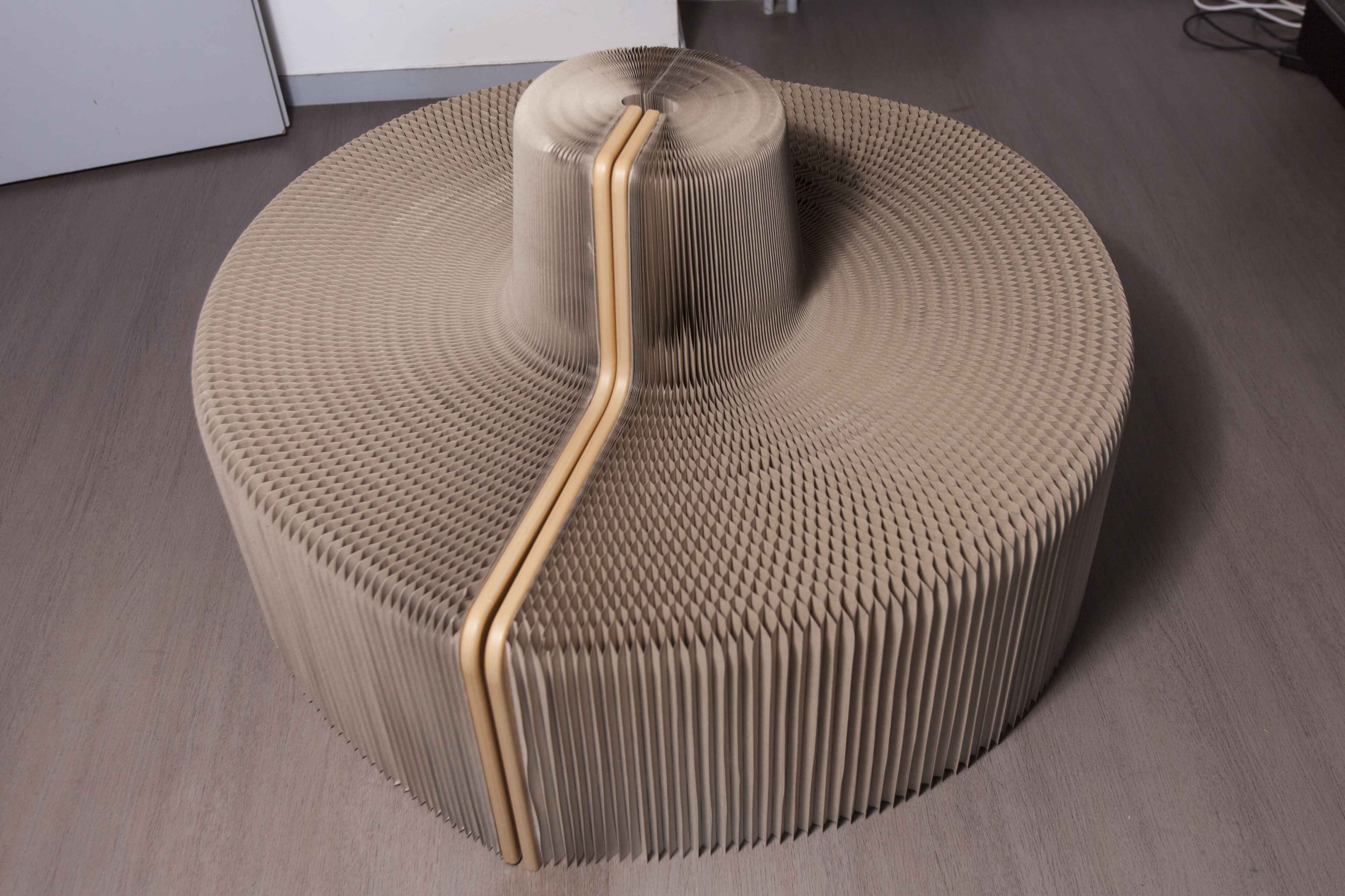 Vintage Extendable Seat The Flexible Love by Chishen chiu 2009
