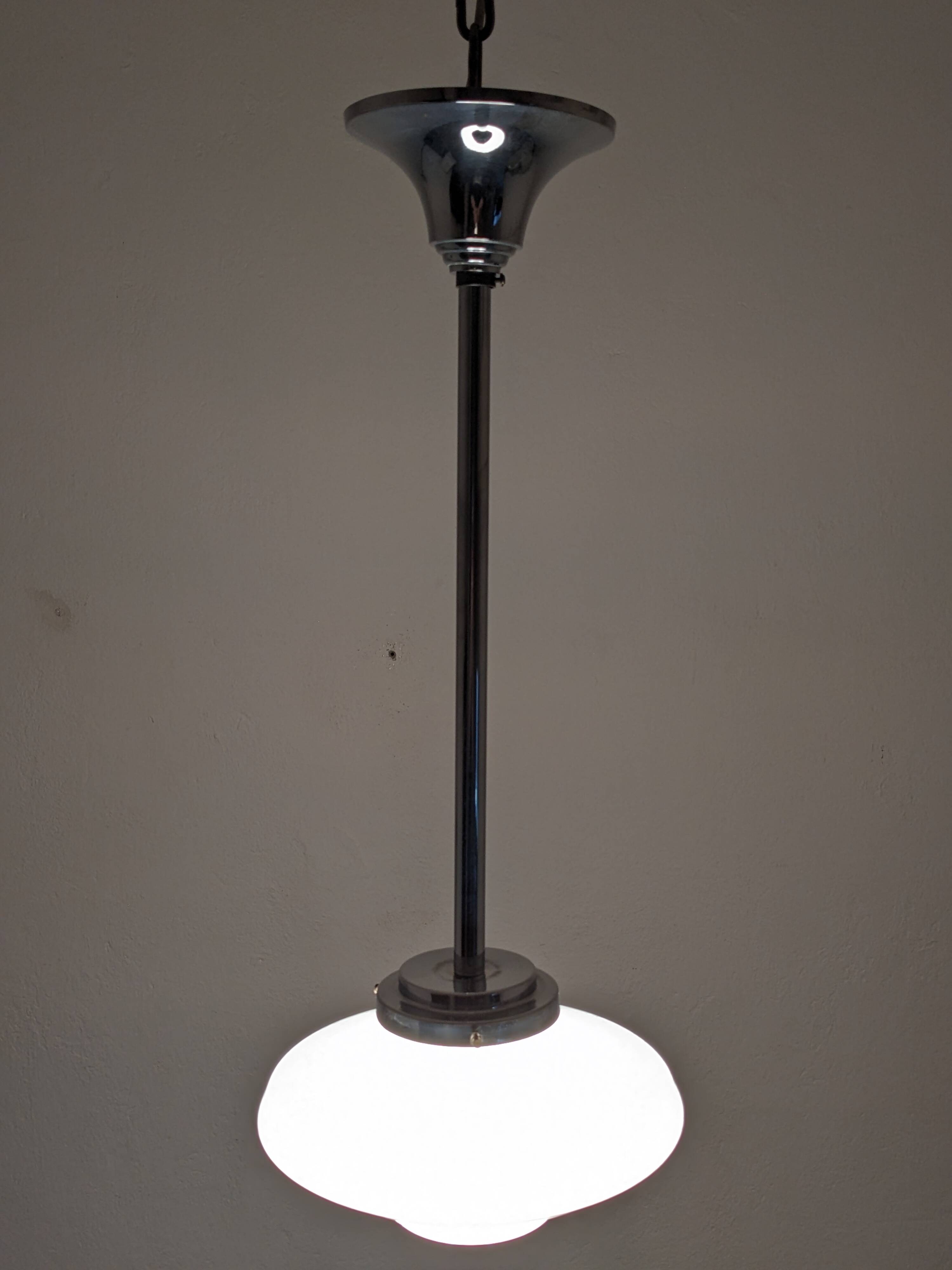 Art Deco glass suspension from Clichy, speckled white, France circa 1920.