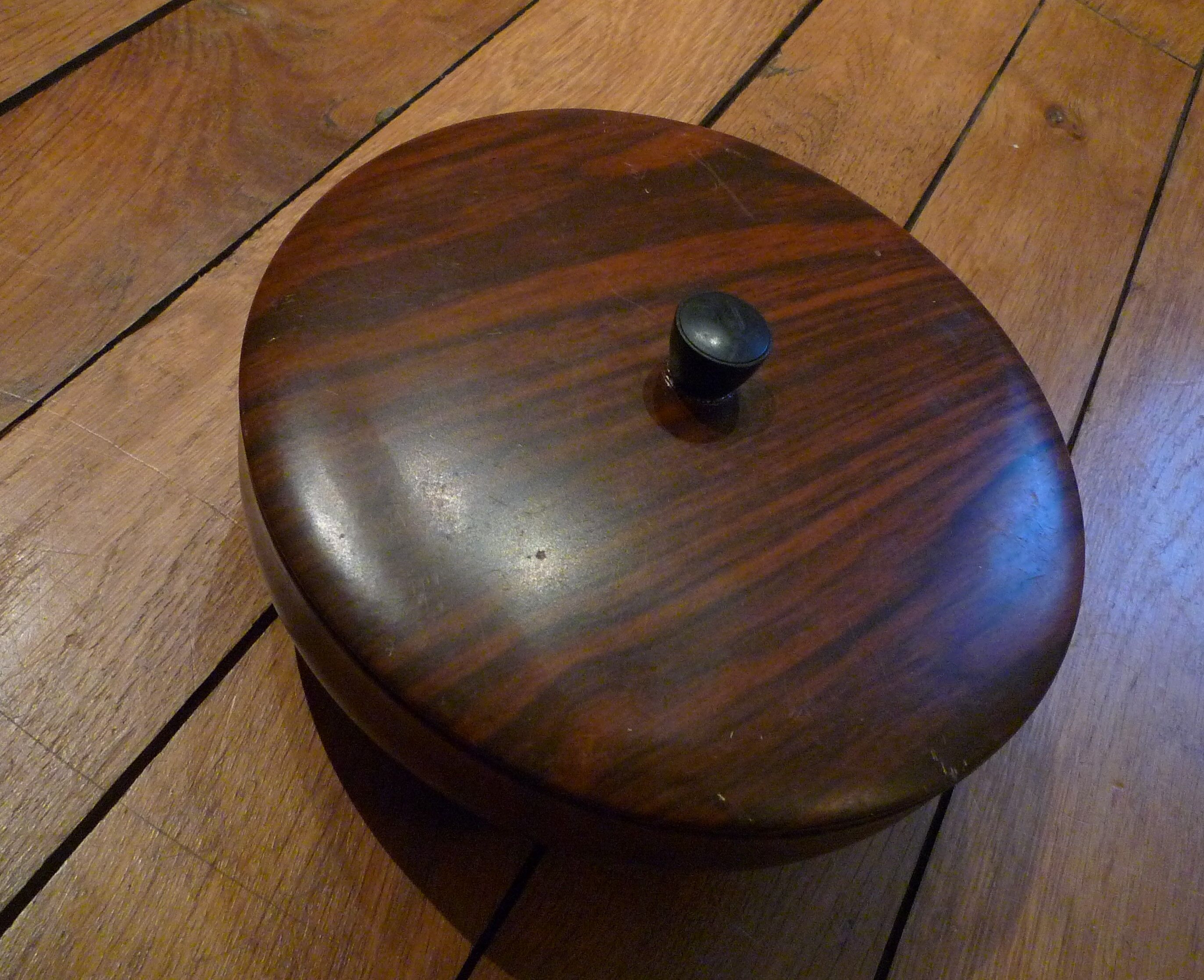 Metal candy maker imitation wood, vintage 60s