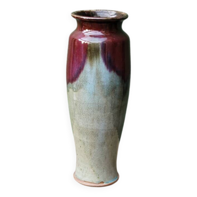 Vase en grés vernissé, signé, sang de boeuf