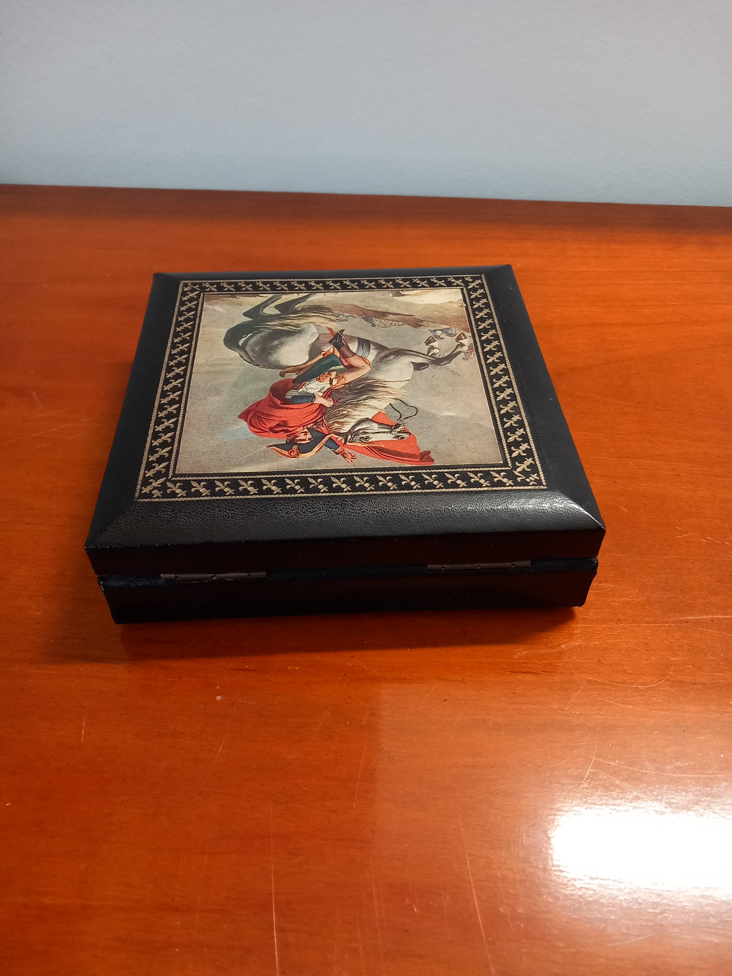 Napoleon set of 6 coasters and 2 bottle mats