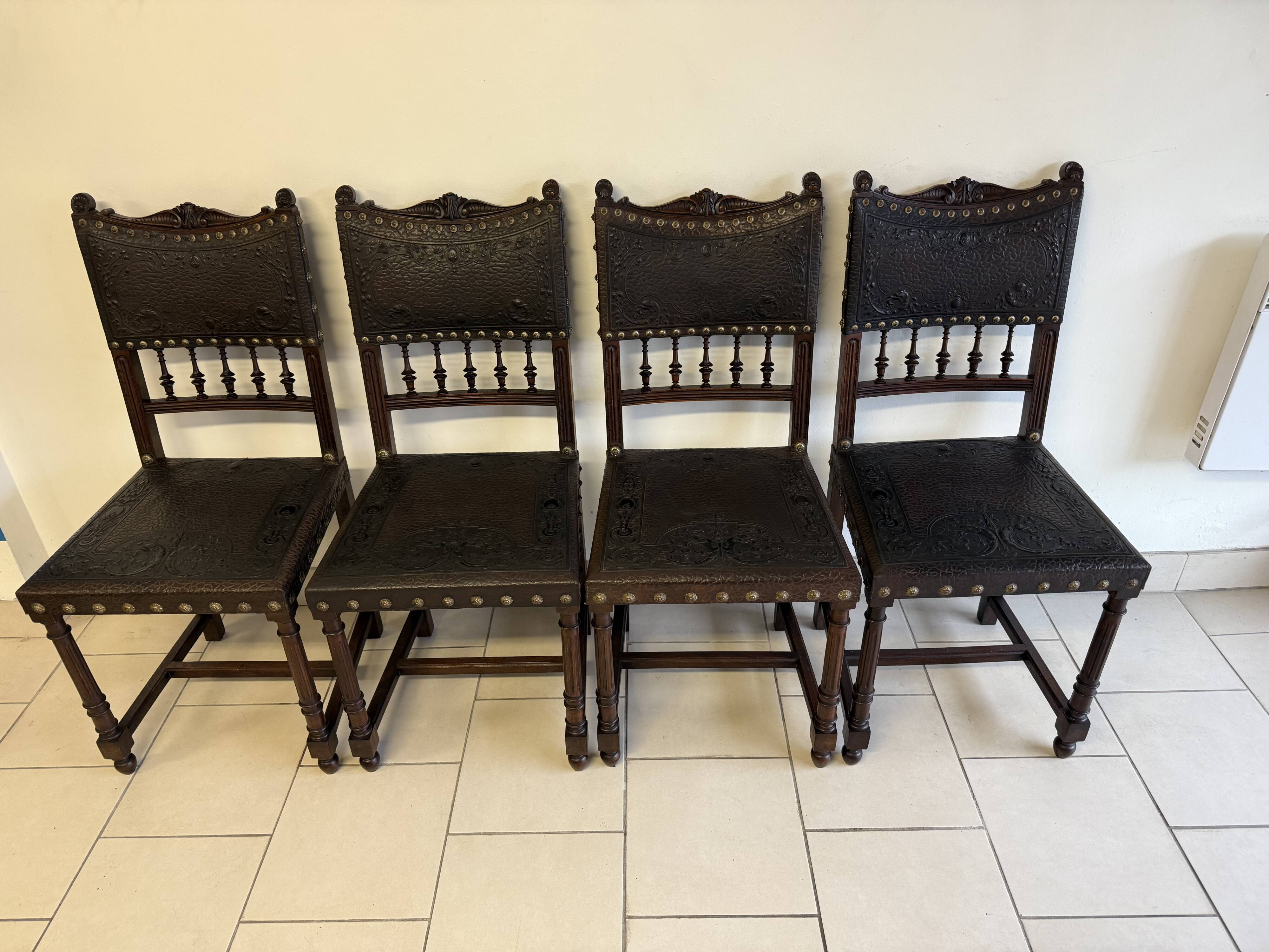 4 Henri IV wood and leather chairs