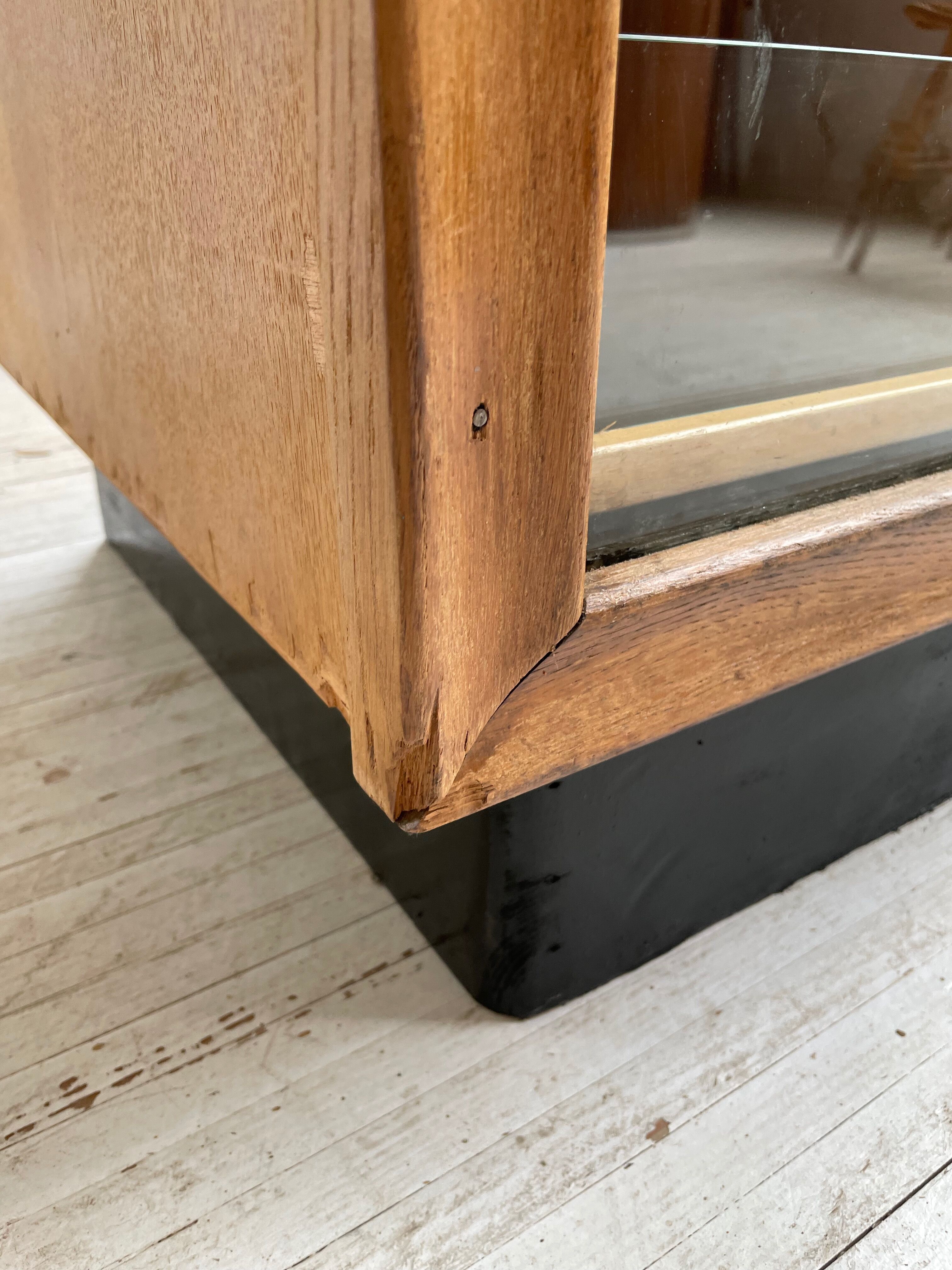 Glass trading post 50s